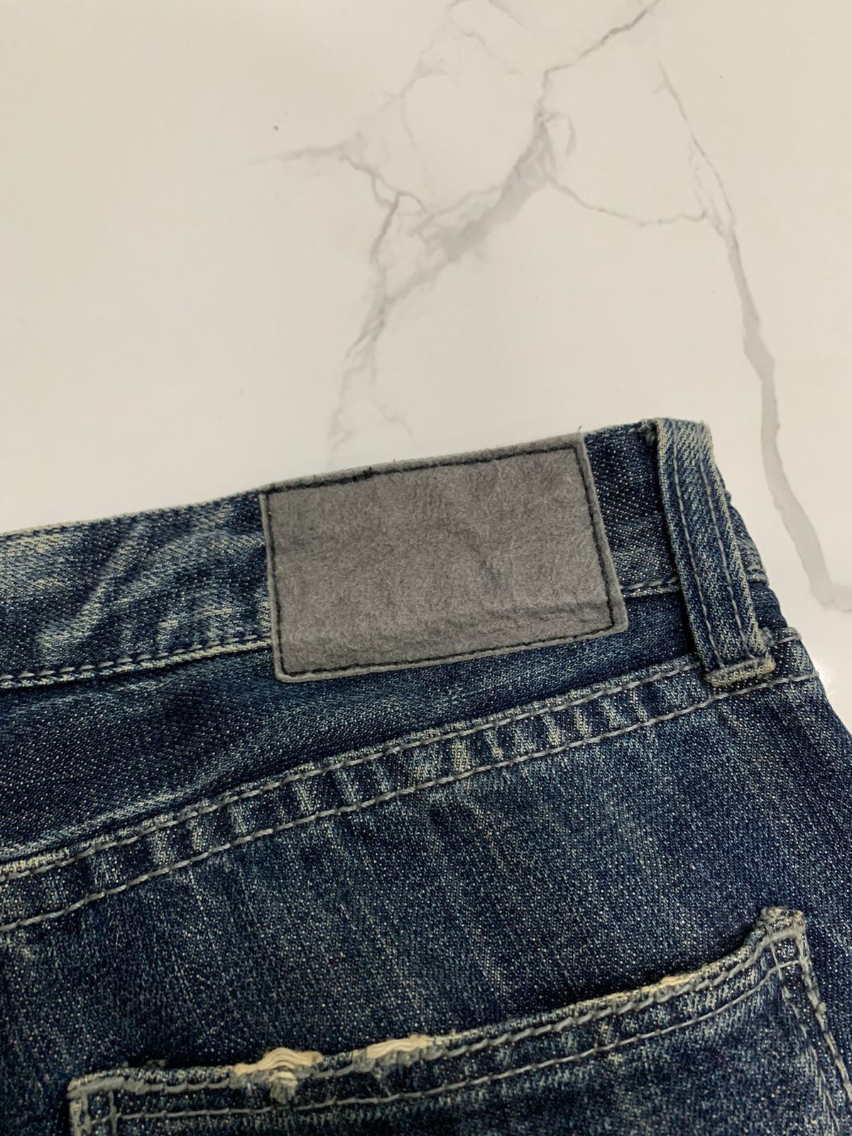 GOSTAR DE FUGA GOSTAR DE FUGA DISTRESSED FLARED JEANS Size US 31 - 18 Thumbnail