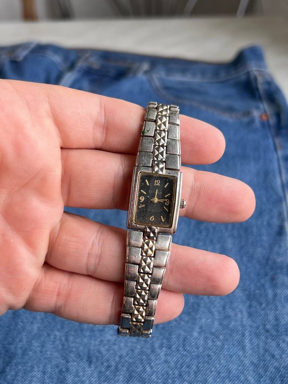 Japanese Brand × Vintage Vintage Japanese Black Dial Watch 90s Silver Bracelet Rare Size ONE SIZE - 1 Thumbnail