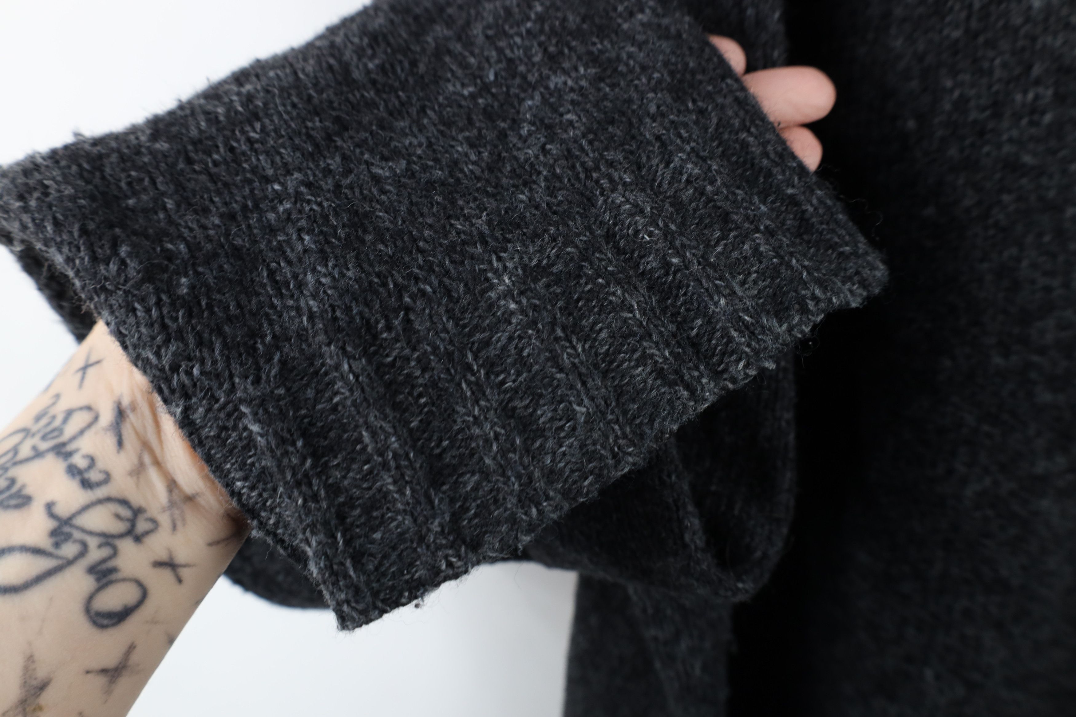 Vintage Vintage 90s Streetwear Wool Blend Knit V-Neck Sweater Size US L / EU 52-54 / 3 - 5 Thumbnail