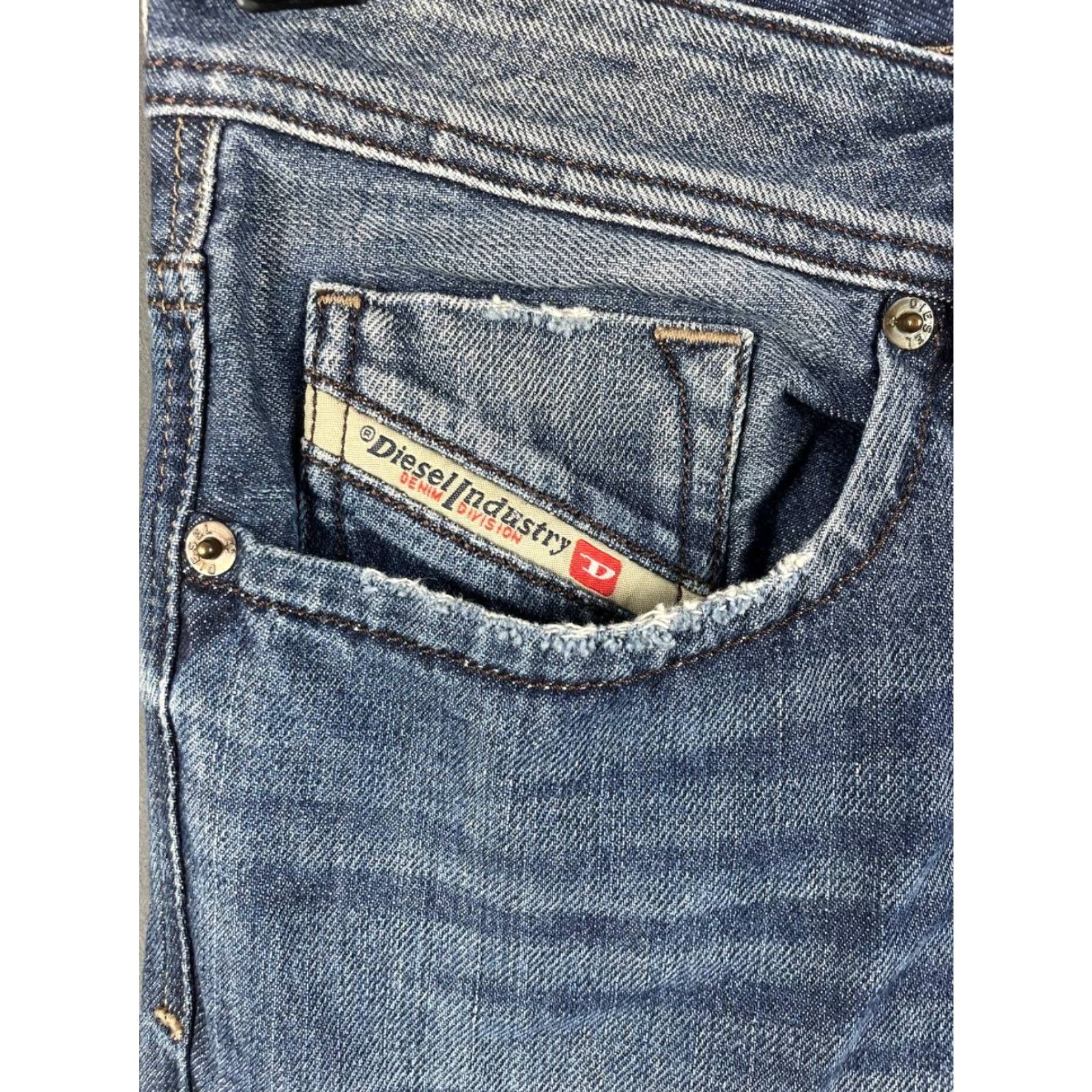 Diesel Diesel Industry Mens Jeans Blue Size 30 Cotton Denim Straight Leg Regular 5-Pocket Pattern Solid Vintage No Size US 30 / EU 46 - 7 Thumbnail