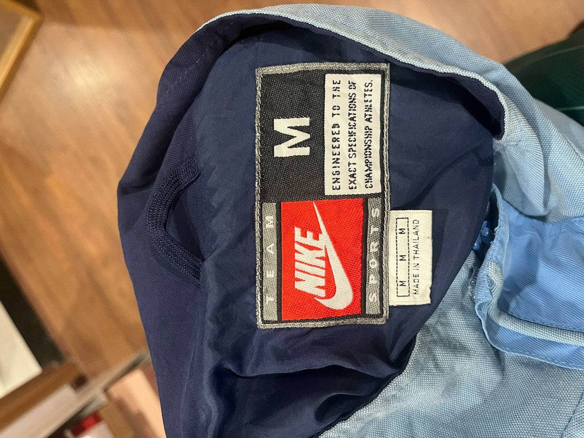 Nike × Vintage Vintage 90’s Nike UNC windbreaker Size US M / EU 48-50 / 2 - 4 Thumbnail