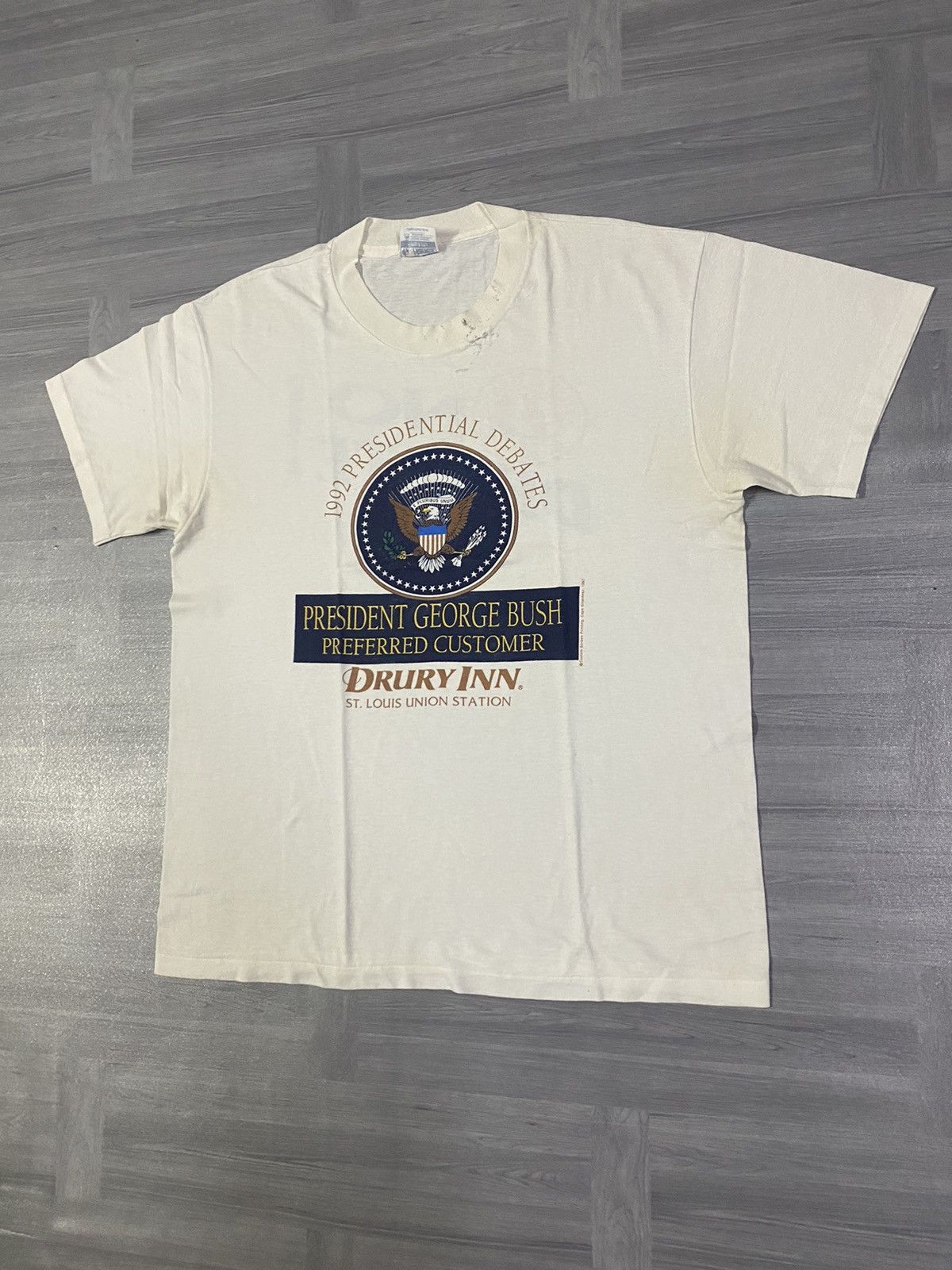 Vintage Vintage 1992 President GeorgeBush Distress Tee Size US L / EU 52-54 / 3 - 2 Thumbnail