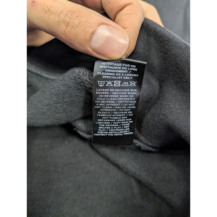 Balmain o1rshd1 Front Logo Crest Sweater in Black Size US M / EU 48-50 / 2 - 18 Thumbnail