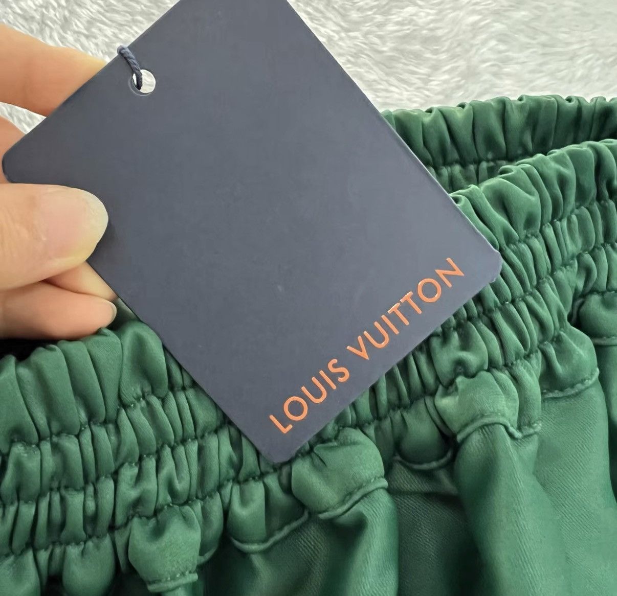 Louis Vuitton Louis Vuitton Green Letter Patch Midi Skirt J41 Size 24" / US 00 / IT 34 - 4 Thumbnail