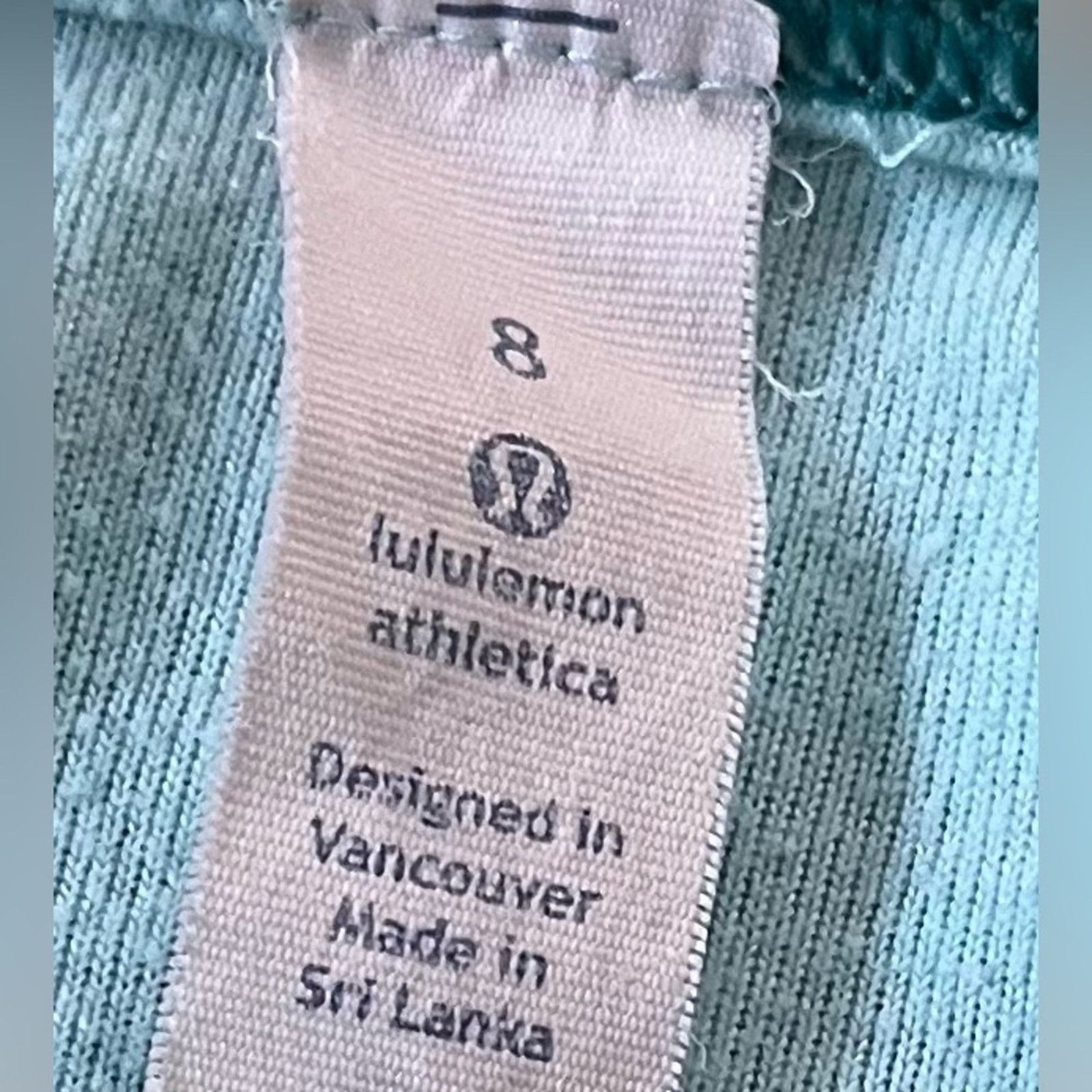 Lululemon Lululemon Athletica racer back tank top, size 8 Size M / US 6-8 / IT 42-44 - 4 Thumbnail