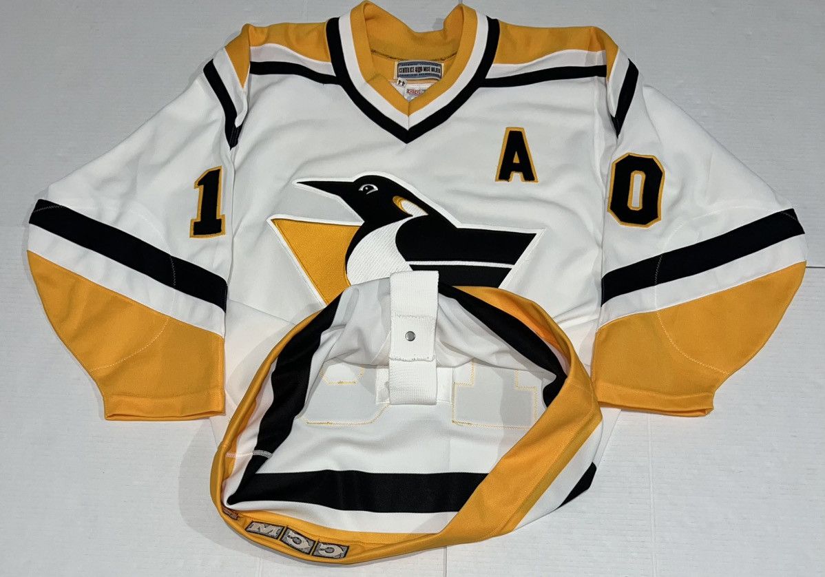 Ccm Vintage Pittsburgh Penguins Signed Ron Francis Jersey Ccm Size US L / EU 52-54 / 3 - 5 Thumbnail
