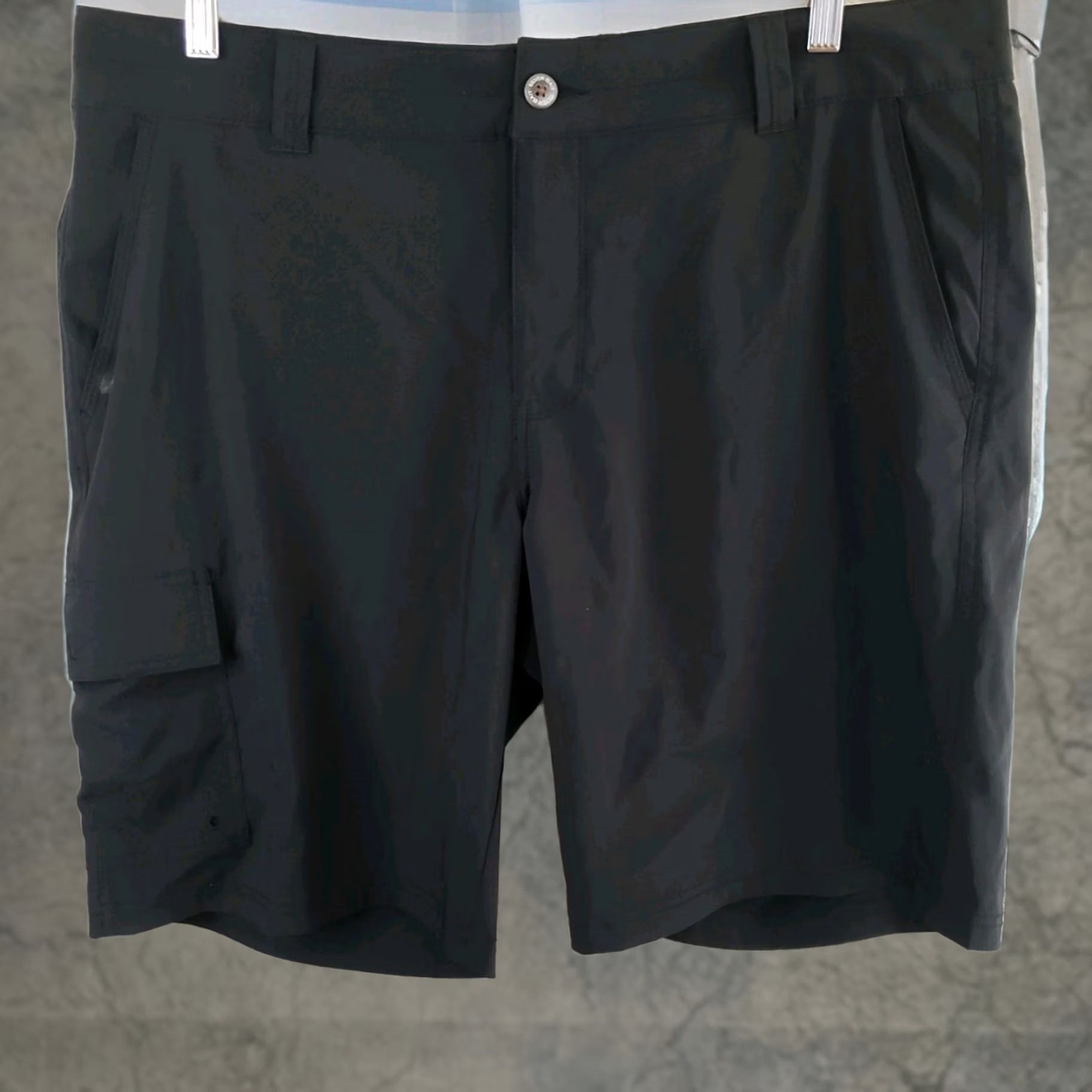 Vintage Silver Bait Performance Fishing Shorts Mens 38x10 Black Polyester Spandex Size US 38 / EU 54 - 1 Thumbnail