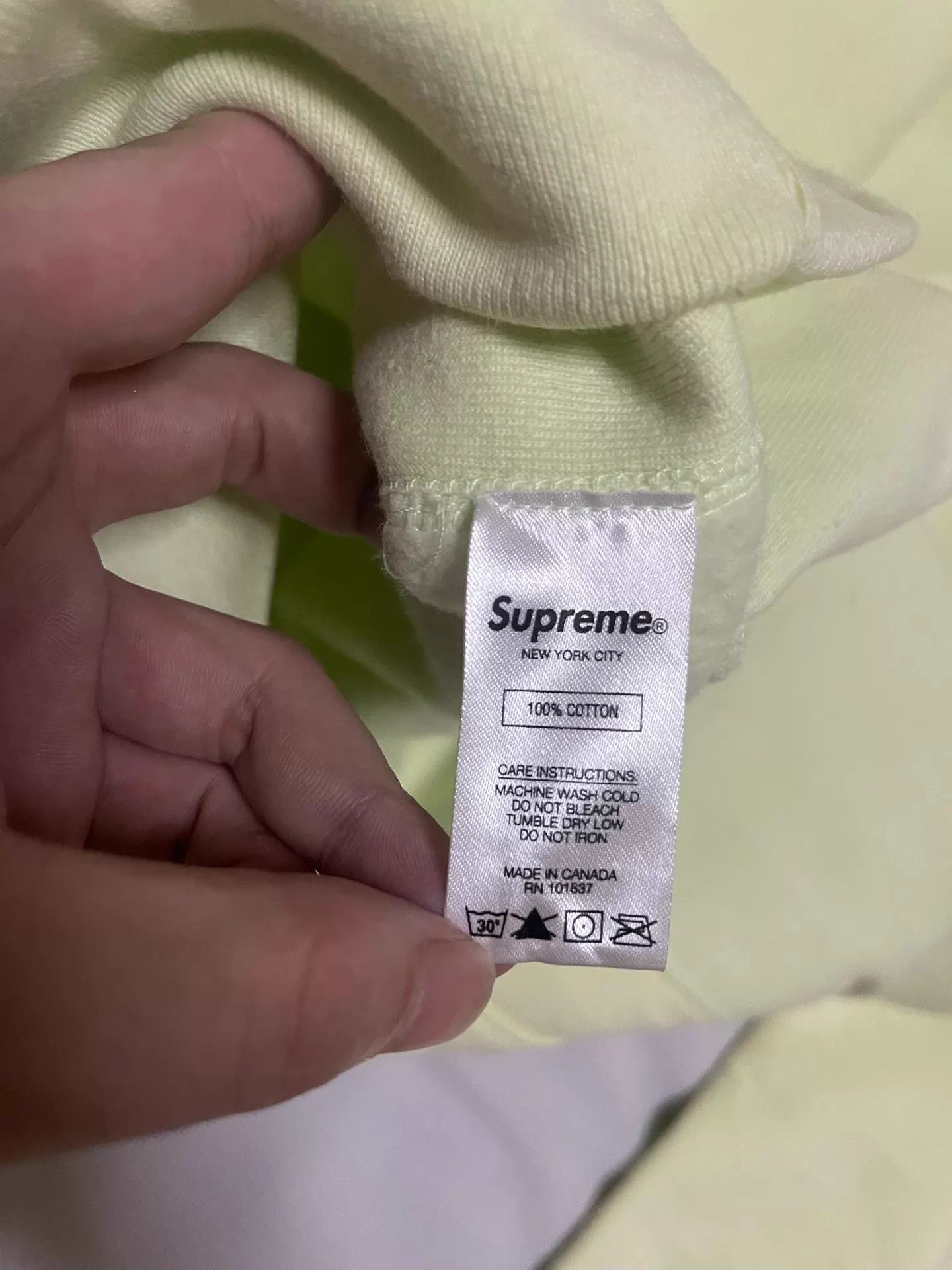 Supreme Supreme Teal FW17 Box Logo Red/Yellow Hoodie M New w/Tags Size US M / EU 48-50 / 2 - 4 Thumbnail