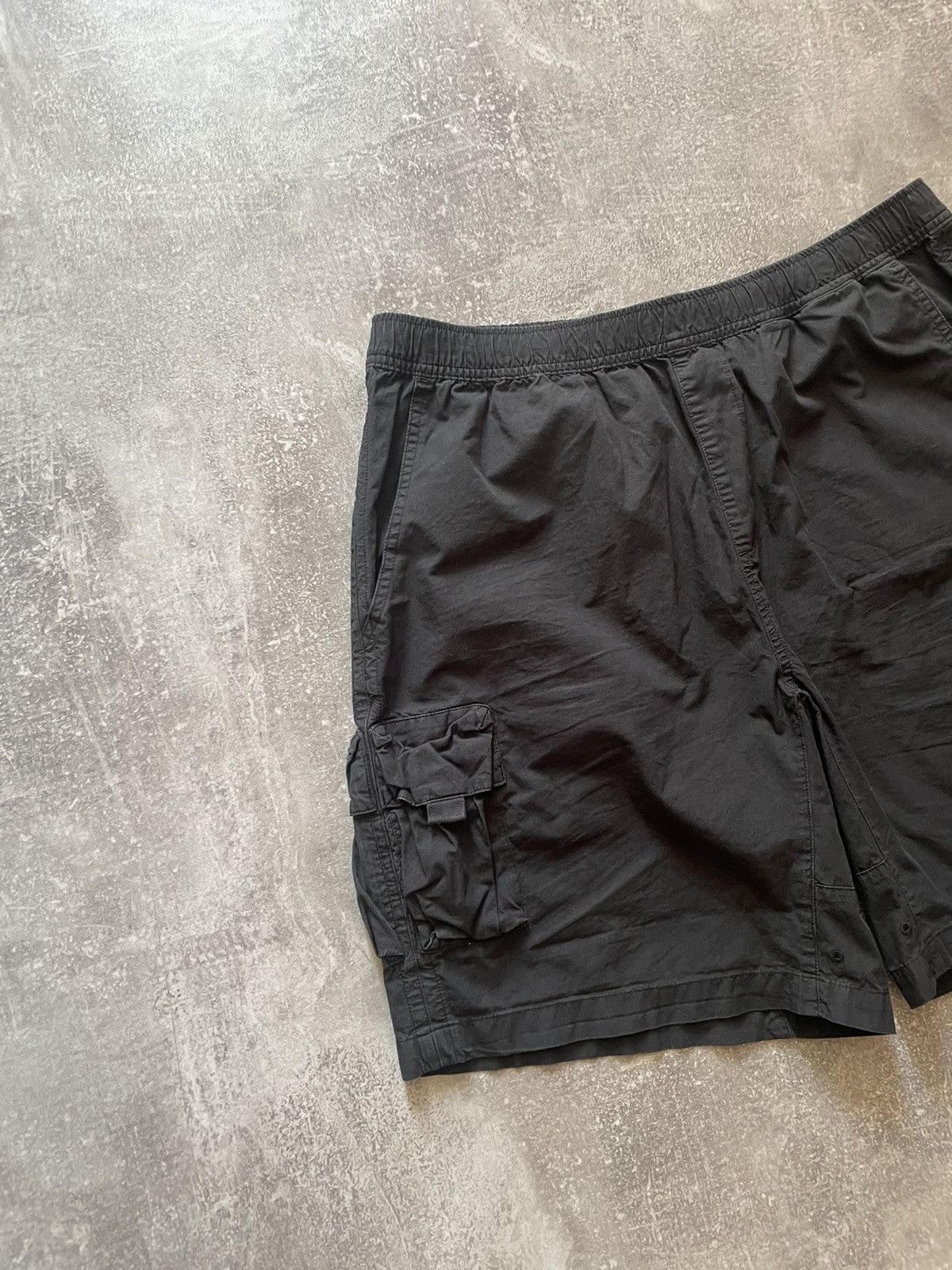 Carhartt × Carhartt Wip × Vintage Vintage Carhartt Black Logo Berm Cargo Shorts Size US 32 / EU 48 - 3 Thumbnail