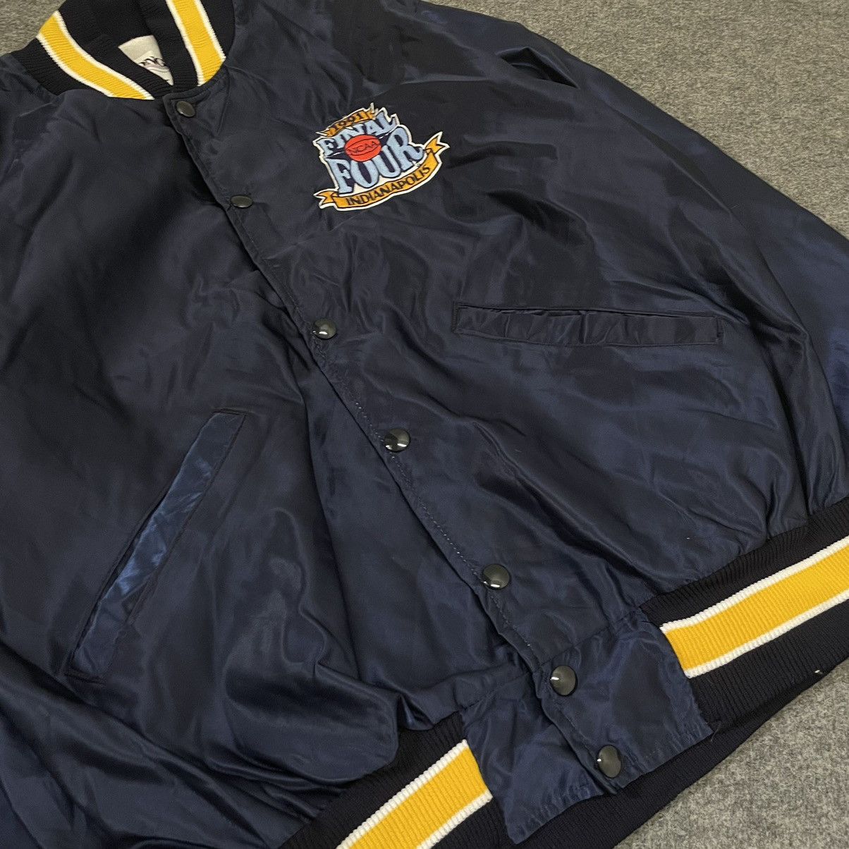 NBA × NCAA × Vintage Vtg 1991 Final Four NCAA Indianapolis Nylon Varsity Jacket Size US L / EU 52-54 / 3 - 7 Thumbnail