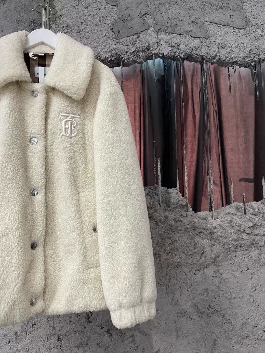 Burberry Burberry White Embroidered TB Teddy Coat Size US S / EU 44-46 / 1 - 4 Thumbnail