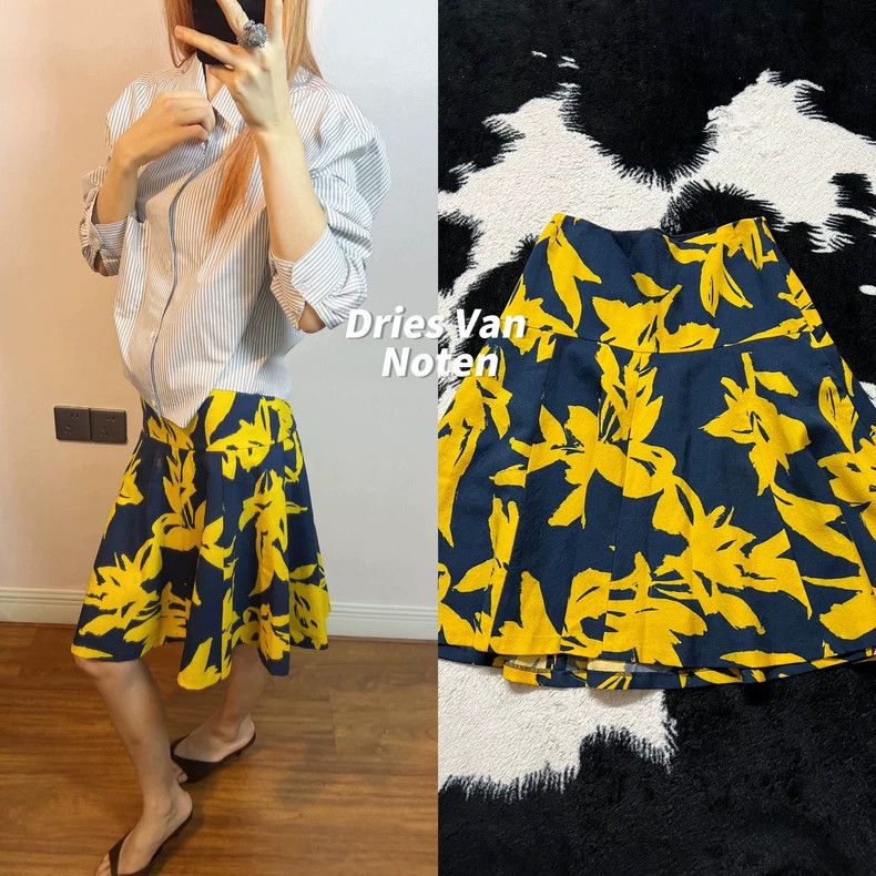Dries Van Noten DRIES VAN NOTEN Yellow woolen leaf skirt Size 33" - 1 Thumbnail