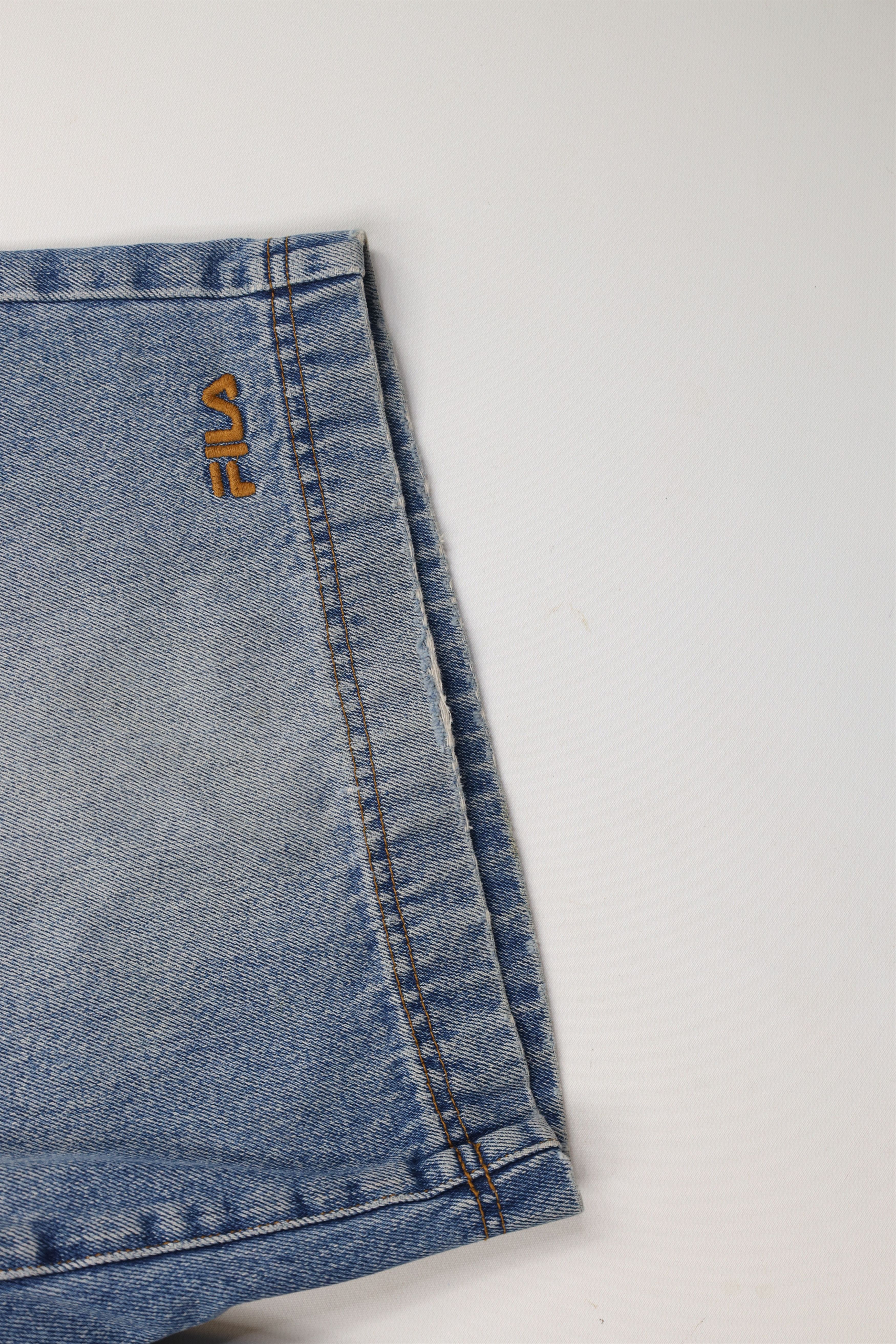 Fila × Vintage Vintage 90s Fila Spell Out Baggy Fit Denim Jean Shorts Jorts Size US 32 / EU 48 - 7 Thumbnail