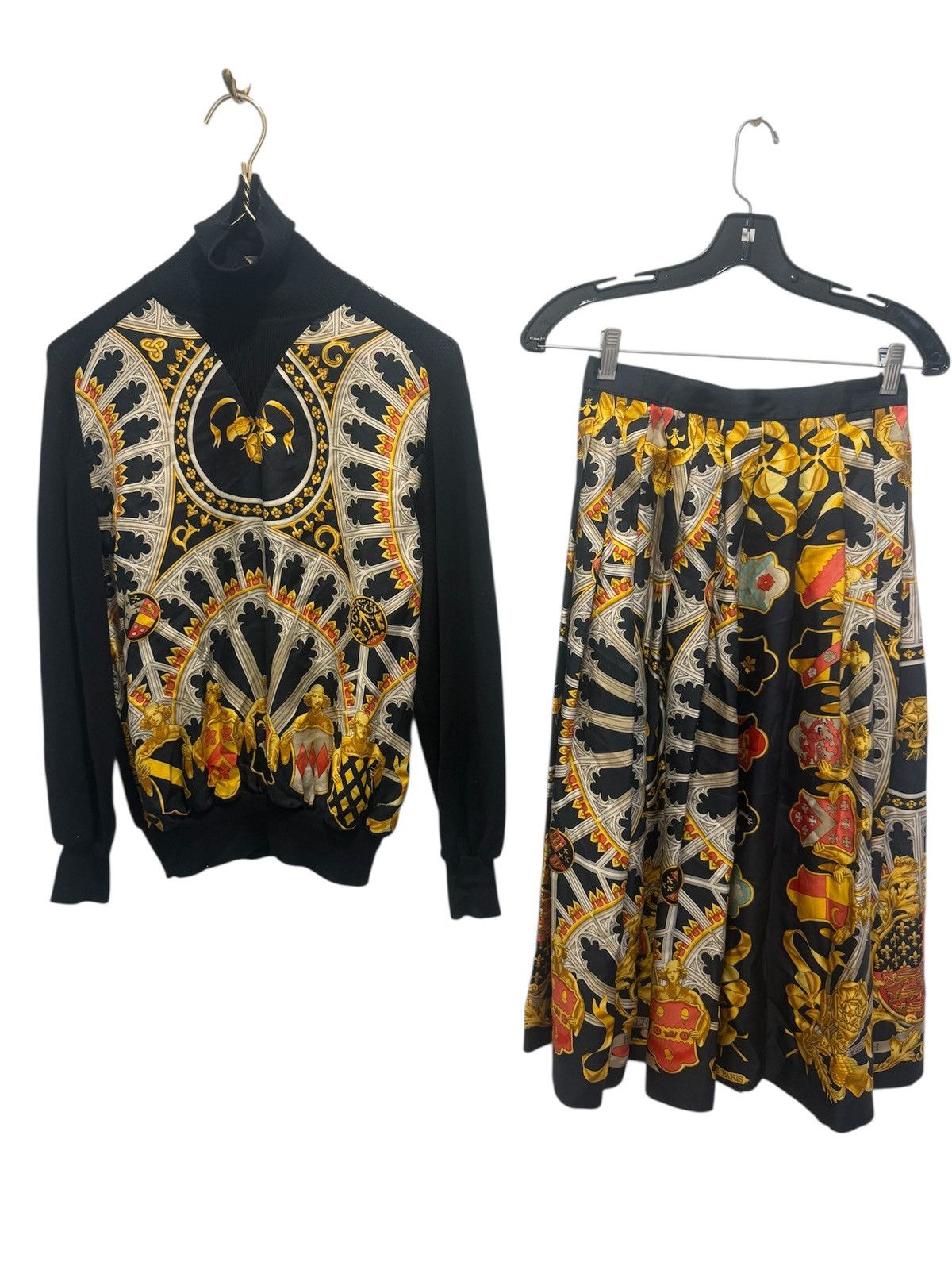 Hermes Vintage Two Piece Hermes Set Size M / US 6-8 / IT 42-44 - 1 Thumbnail