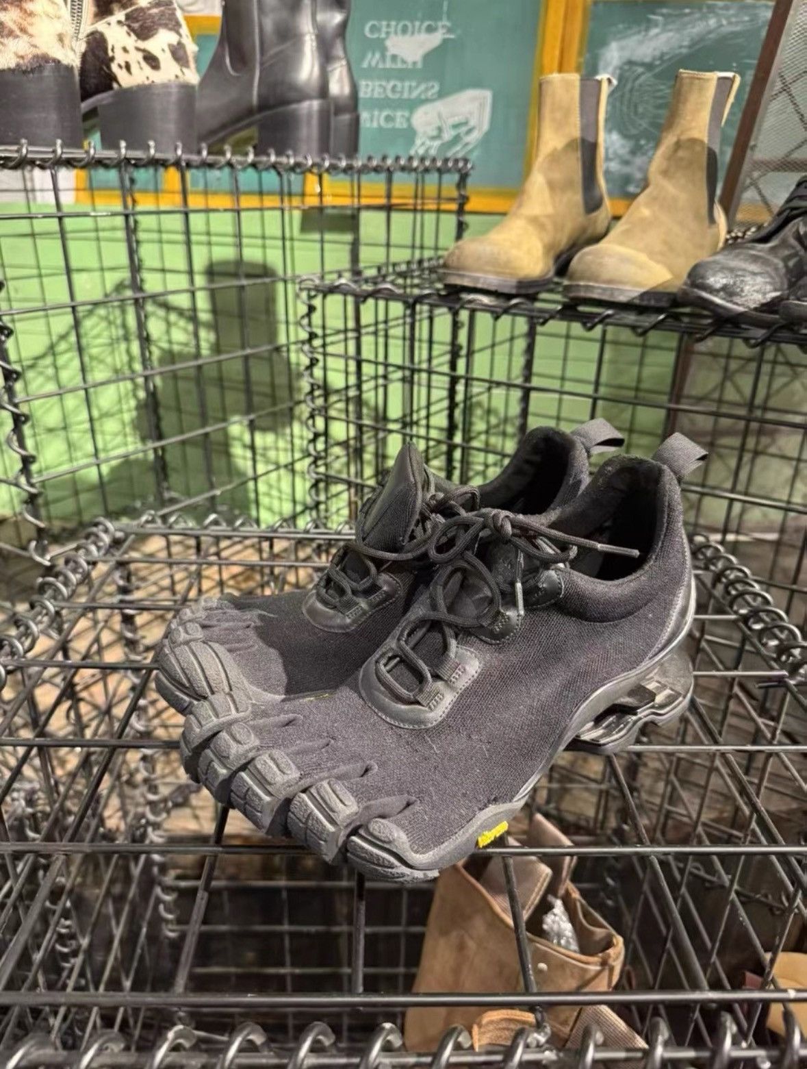 Balenciaga Balenciaga vibram sneakers Size US 9 / EU 42 - 1 Thumbnail