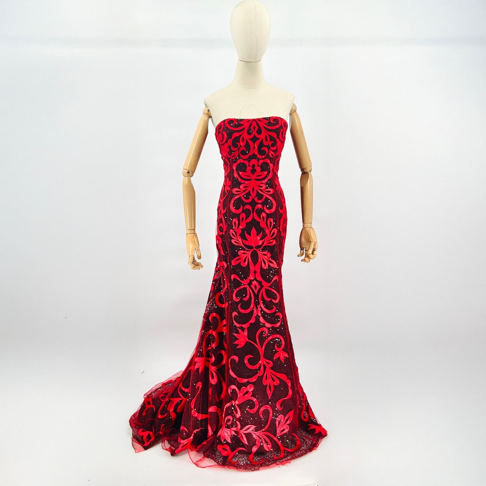 red and black mermaid dress Marni Mermaid Dress in Red and Black Floral – Antidote Fashion and Lifestyle main image 1
