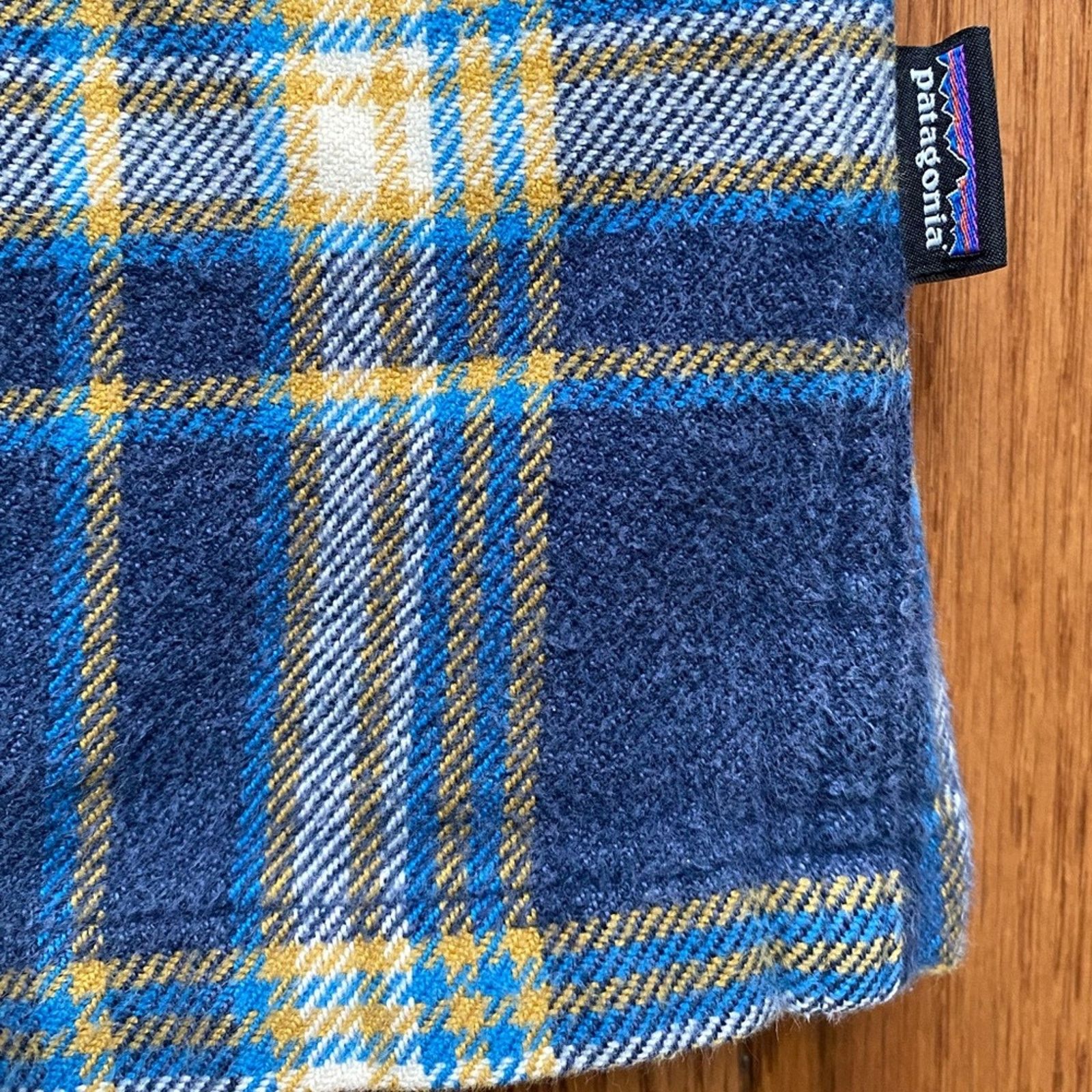 Patagonia Patagonia $89 Organic Cotton Flannel Shirt Blue Plaid S EUC Size US S / EU 44-46 / 1 - 7 Thumbnail