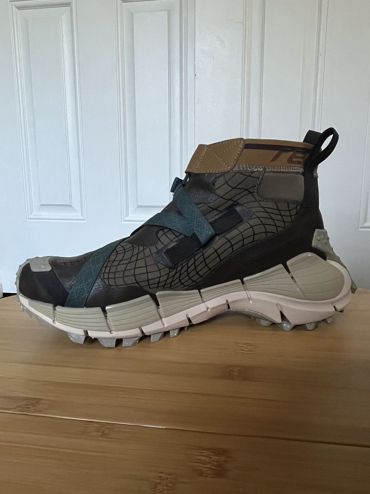 Reebok Gorpcore Reebok Zig Kinetica II Edge Gore Tex Size US 10 / EU 43 - 12 Thumbnail