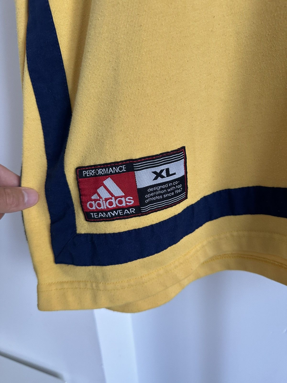 Adidas 90’s Adidas Basketball Vintage crewneck sweatshirt yellow Size US XL / EU 56 / 4 - 3 Thumbnail