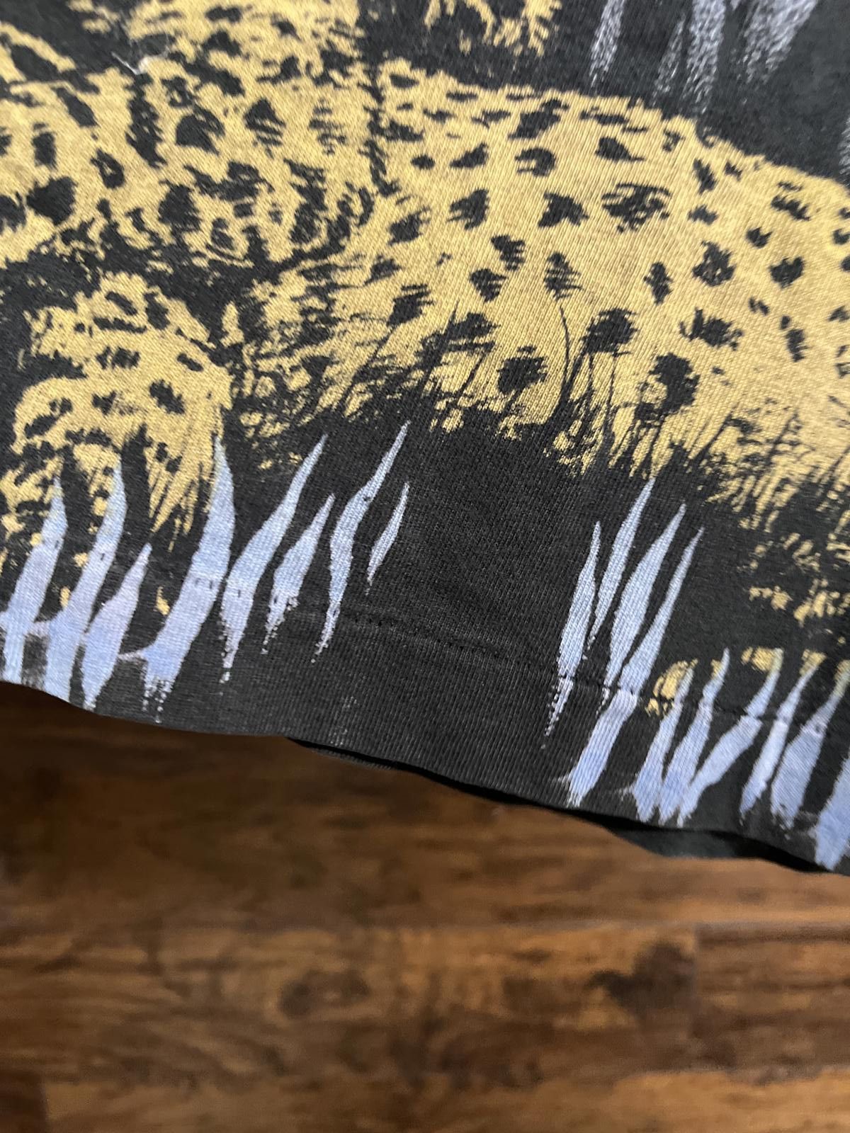 Fruit Of The Loom VTG Nature AOP Tee - African Safari Harleyquin T-shirt XL Size US XL / EU 56 / 4 - 7 Thumbnail