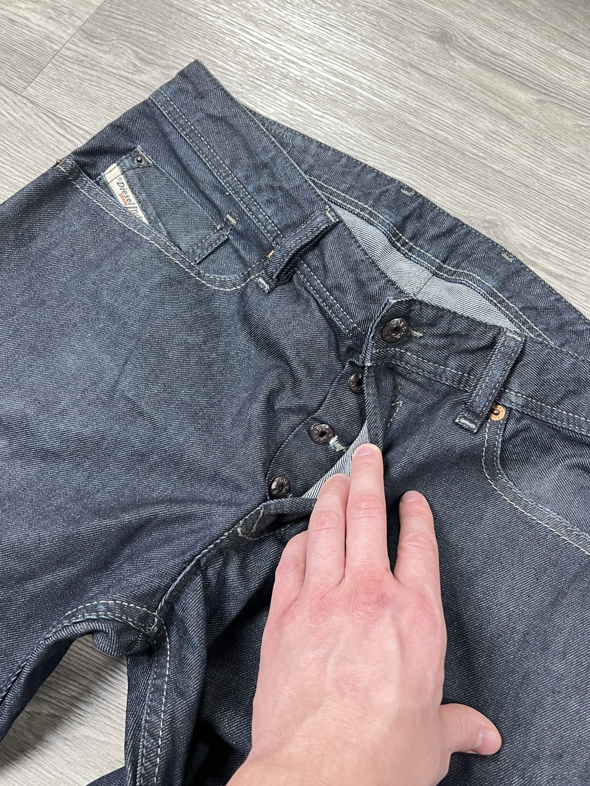 Diesel Vintage Diesel men’s regular straight jeans size 32/32 Size US 32 / EU 48 - 9 Thumbnail