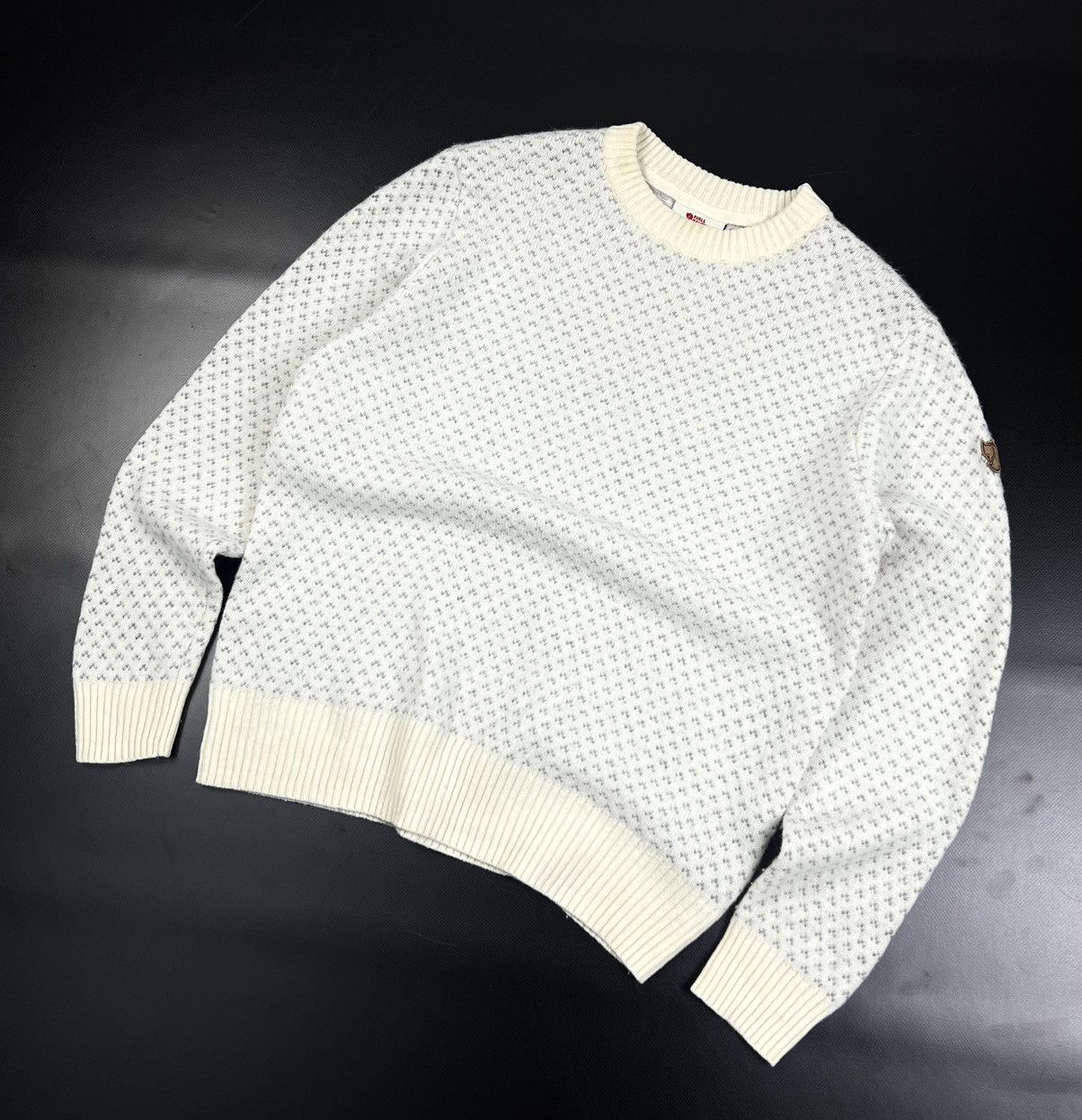 image of Cashmere Wool x Fjallraven Ovik Nordic Sweater Wool Grey Elbow Patches in Cream, Men's (Size Medium