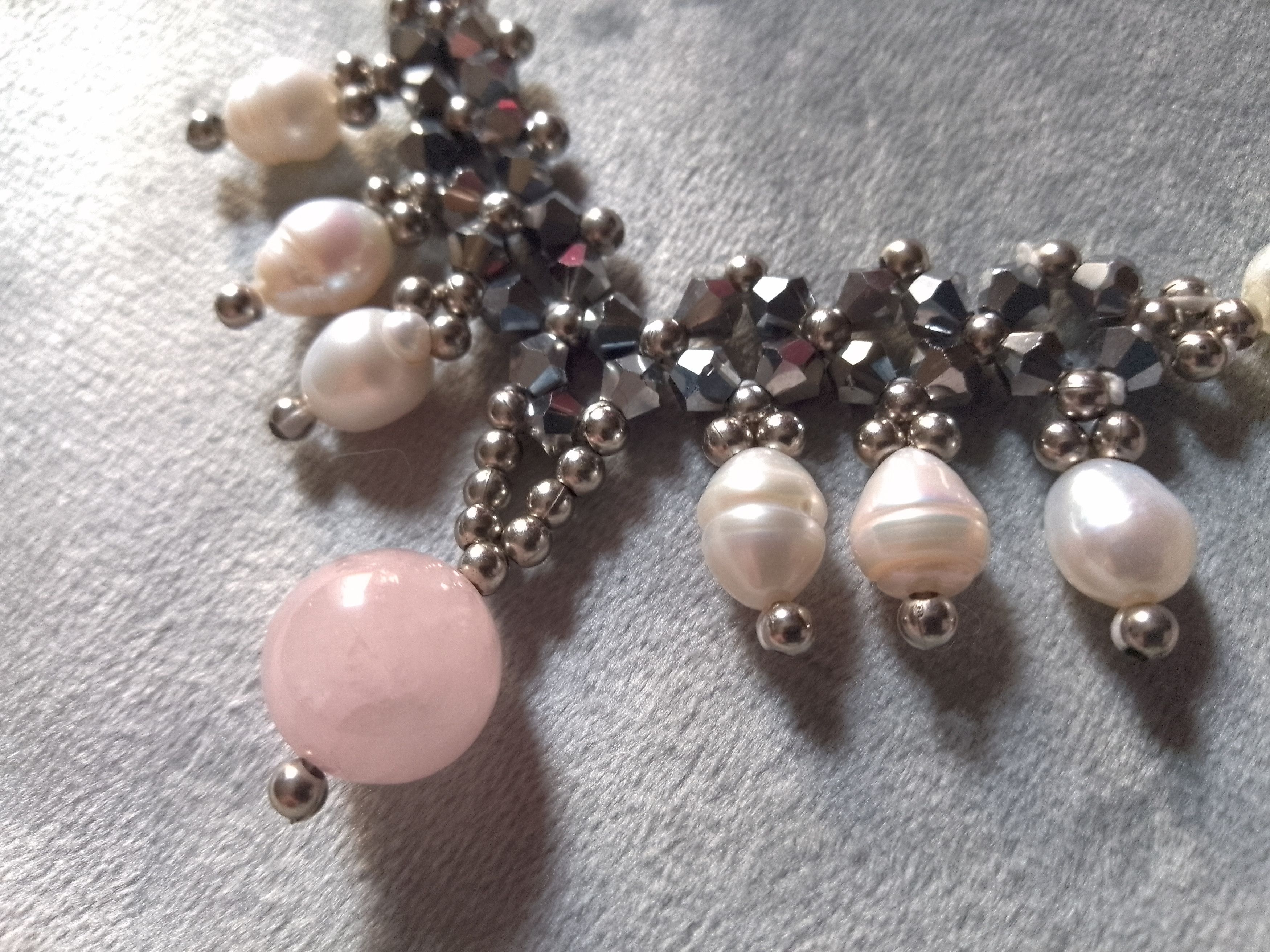 Handmade Necklace with freshwater pearls and rose quartz Size ONE SIZE - 8 Thumbnail