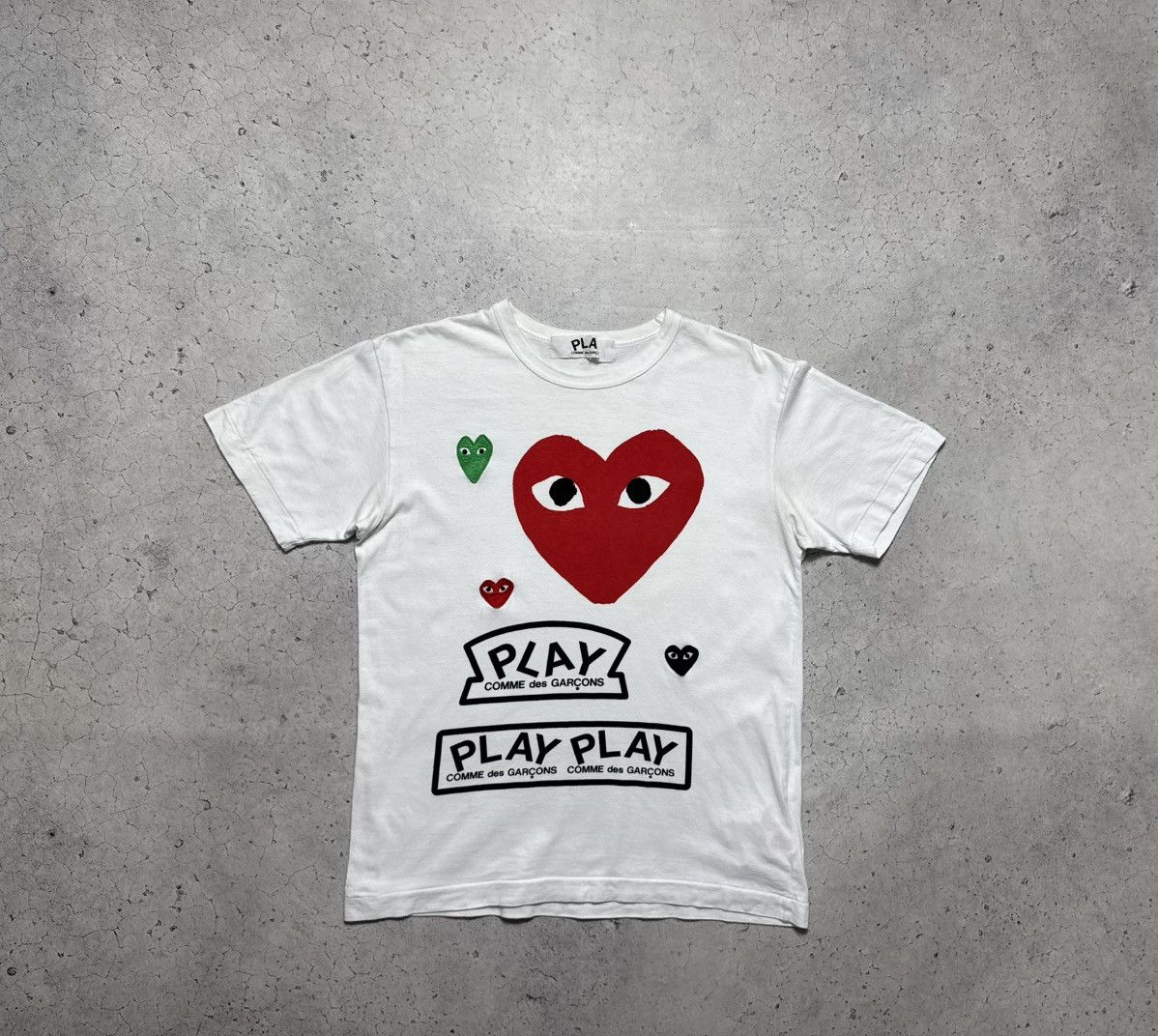 Comme des Garcons PLAY Play Comme Des Garcons Luxury T-Shirt Big Logo CDG Size US M / EU 48-50 / 2 - 1 Thumbnail