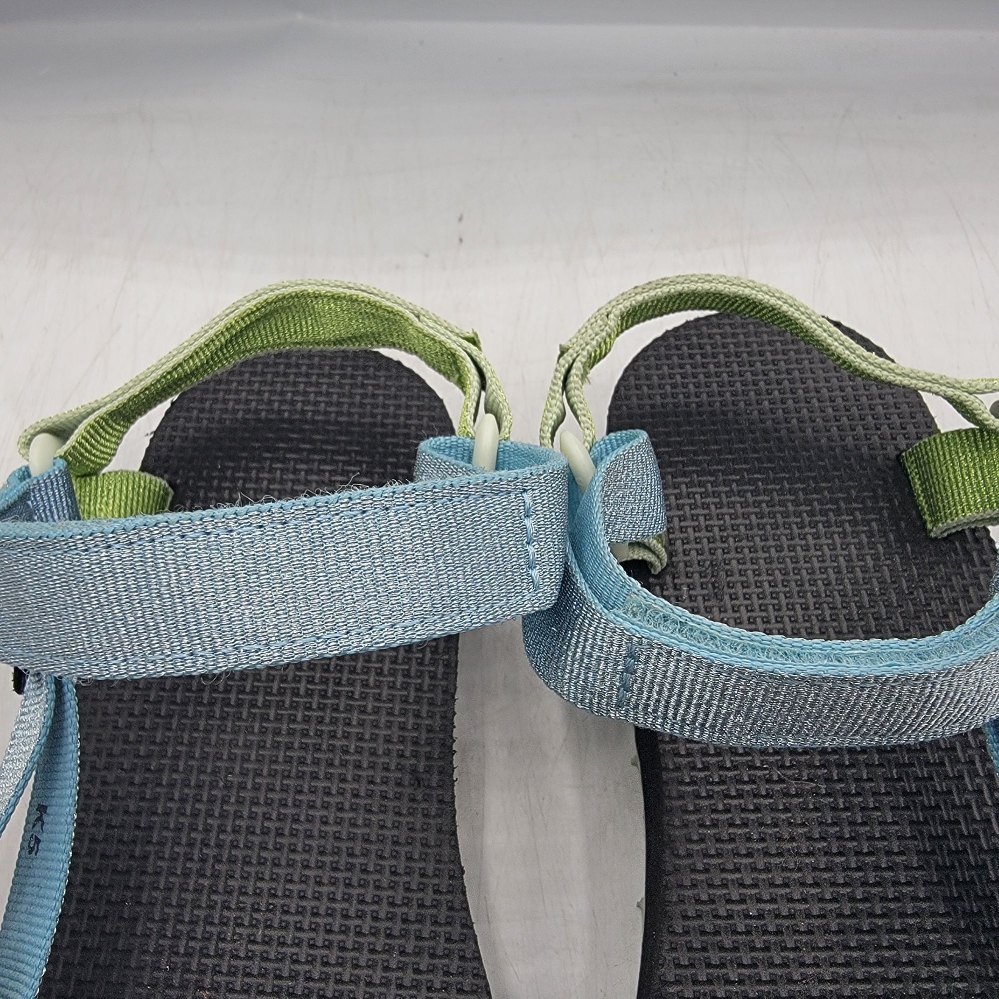 Teva Teva Midform Universal Kids 5 Metallic Blue Sandals Beach Su Size US 5 / IT 35 - 9 Thumbnail