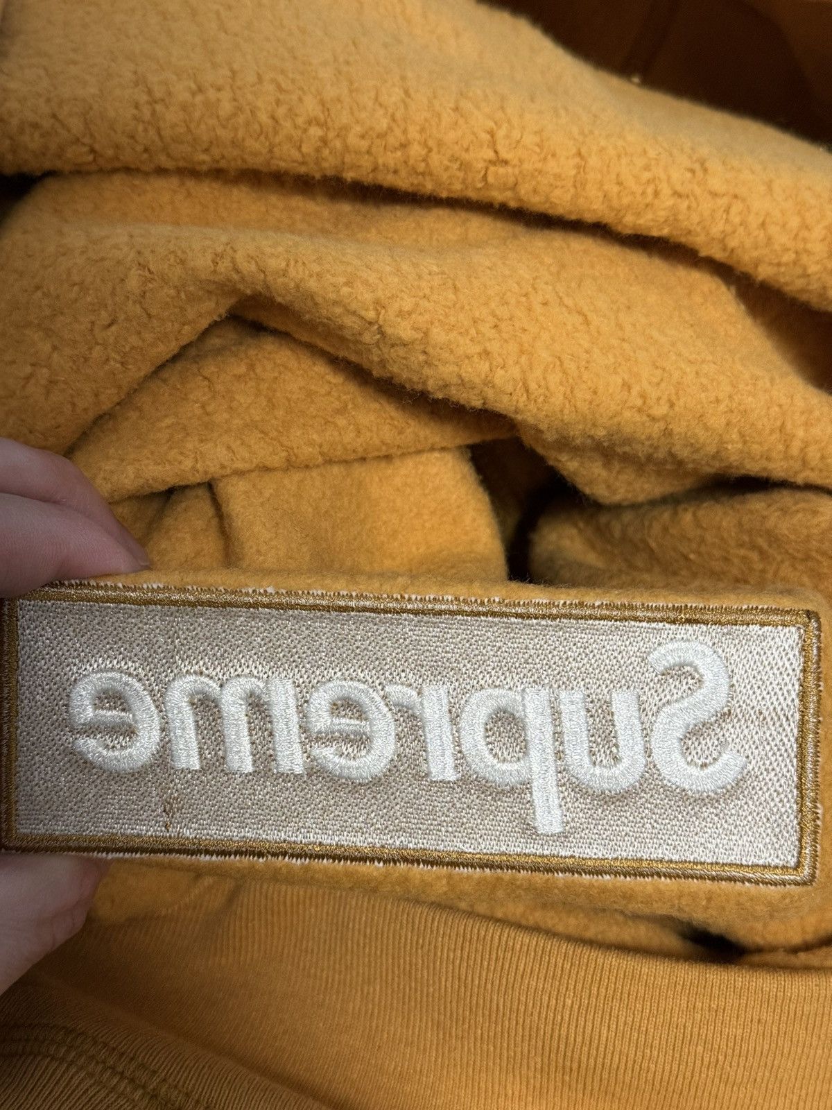 Supreme Supreme fw21 box logo hooded sweatshirt hoodie light mustard Size US L / EU 52-54 / 3 - 10 Thumbnail