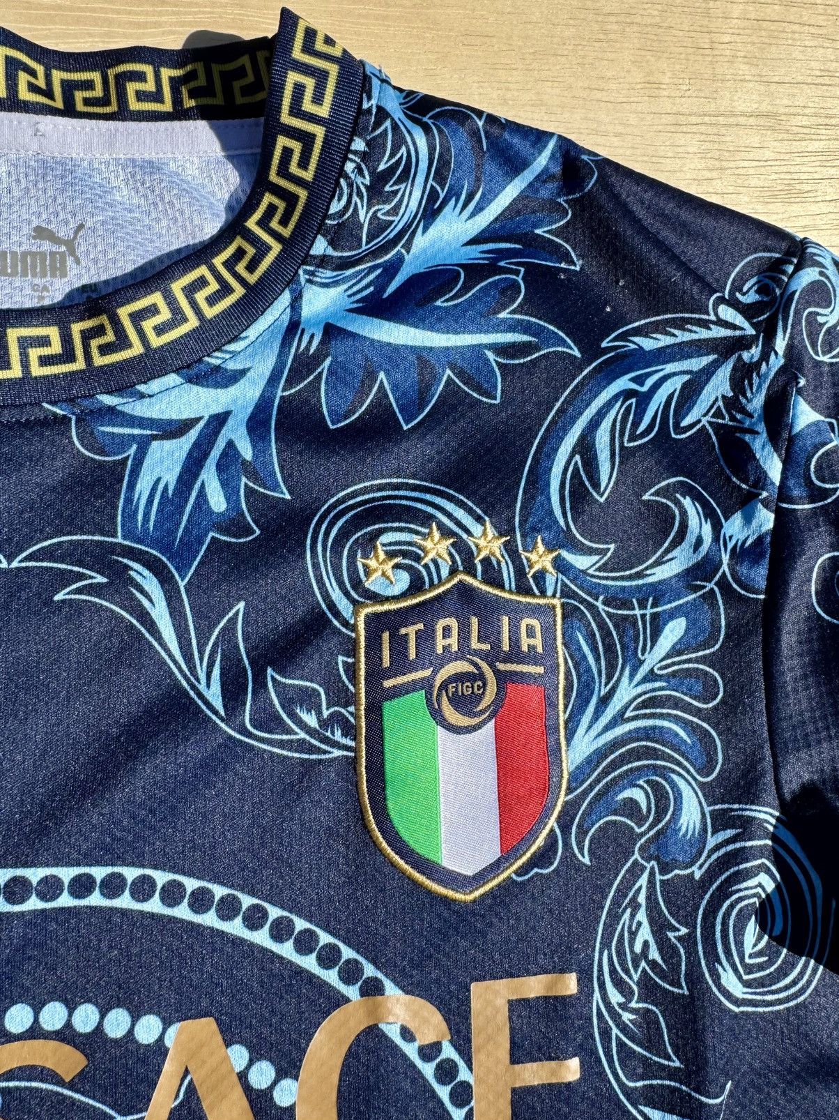 Puma × Versace Puma Versace Italy Concept Soccer Jersey Size US S / EU 44-46 / 1 - 3 Thumbnail