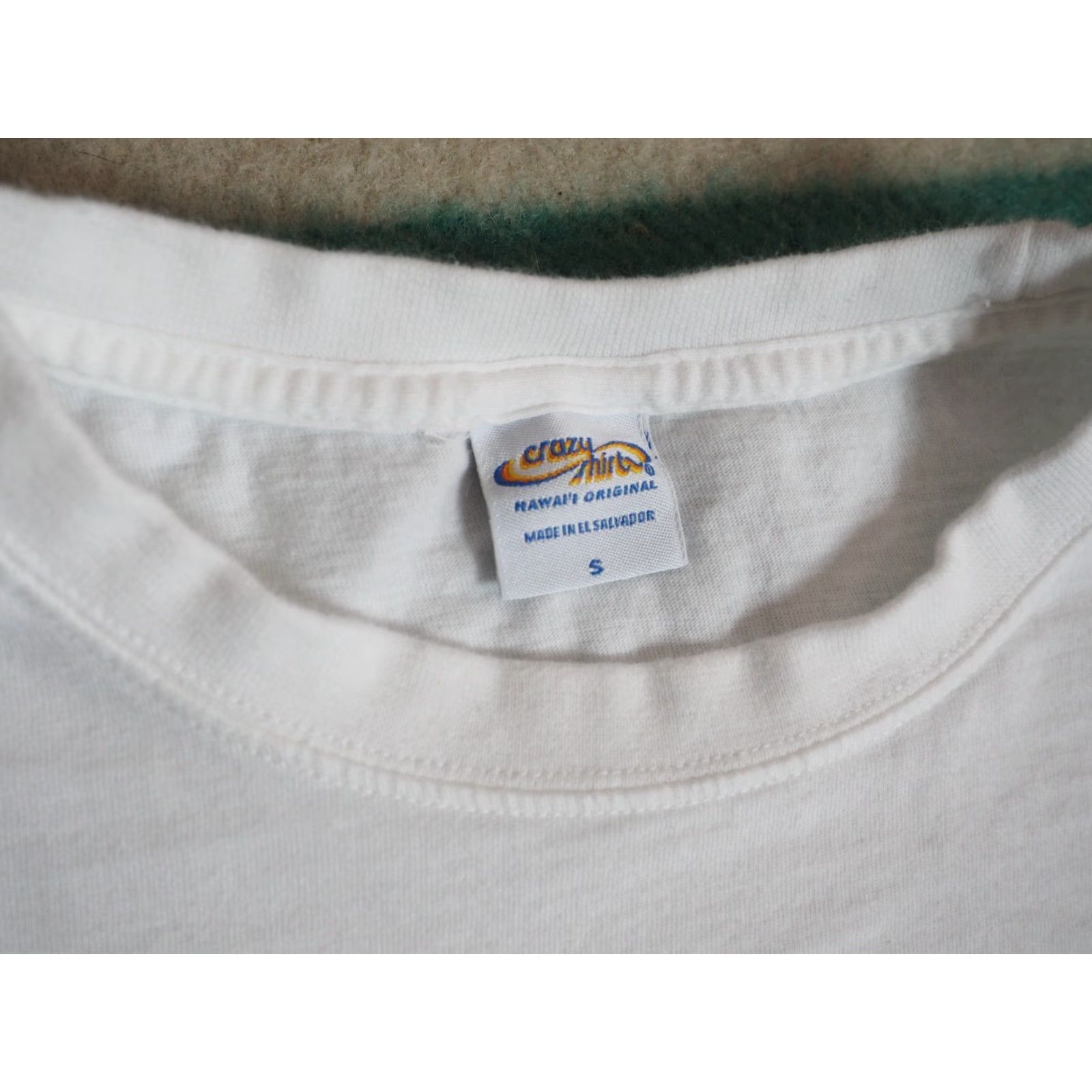 Vintage VTG Crazy Shirts Hawaii Mele Kalikimaka Santa Beach White Tee T-Shirt S Mens Short Sleeve Crew Neck Logo Graphic Print All Seasons Vintage Size US S / EU 44-46 / 1 - 5 Thumbnail
