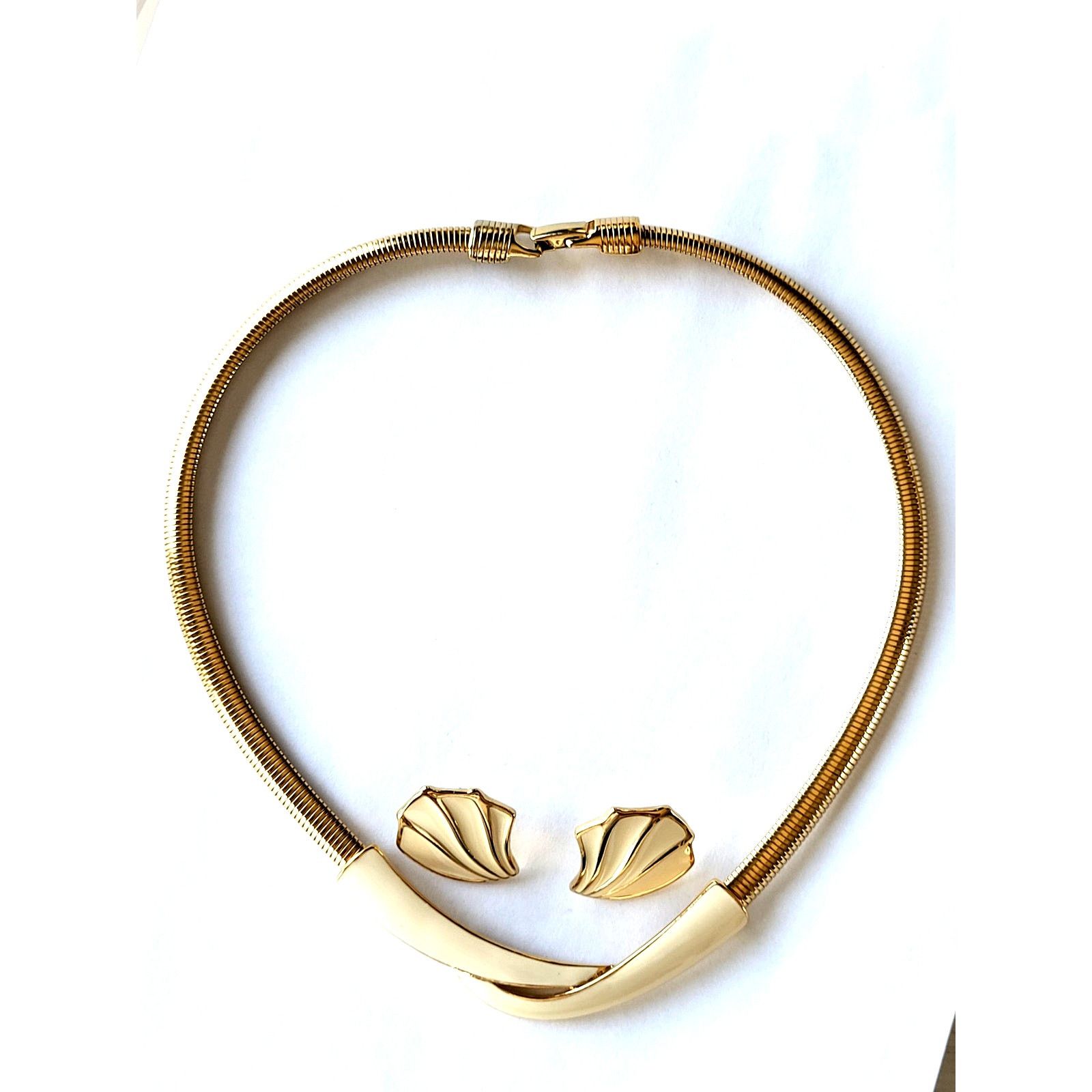 & Other Stories Vintage Glamour: Signed Trifari Set Gold Cream Enamel MCM Size ONE SIZE - 6 Thumbnail