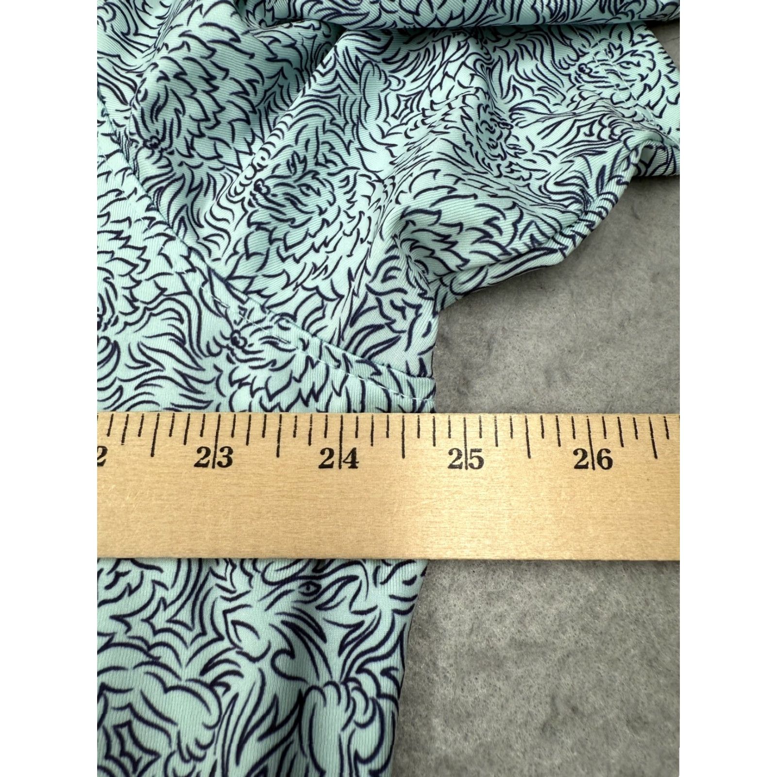 Vintage Greyson Polo Shirt Mens XL Blue Lion Pattern Performance Golf Stretch Polo Shirt XL Mens Blue Lion Pattern Greyson Size US XL / EU 56 / 4 - 7 Thumbnail