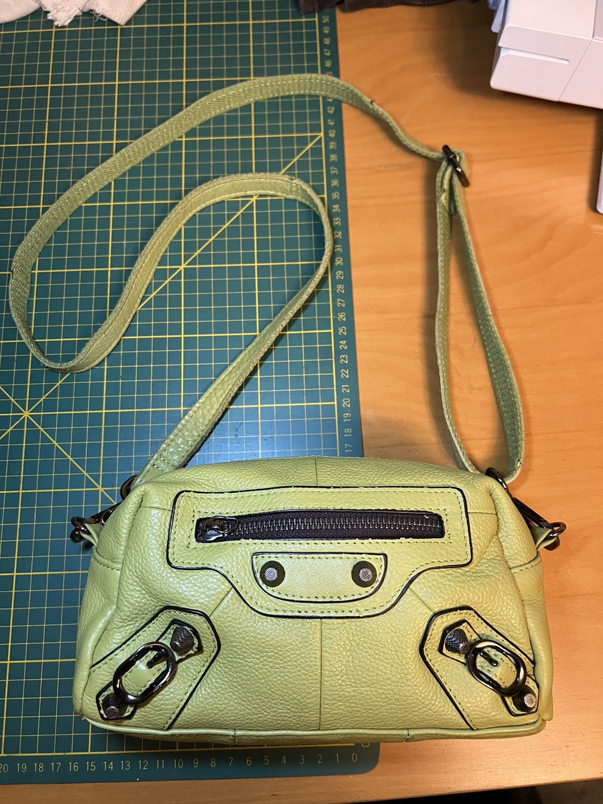 Leather Vintage SO.GA leather “city bag” stud crossbody bag Size ONE SIZE - 17 Thumbnail