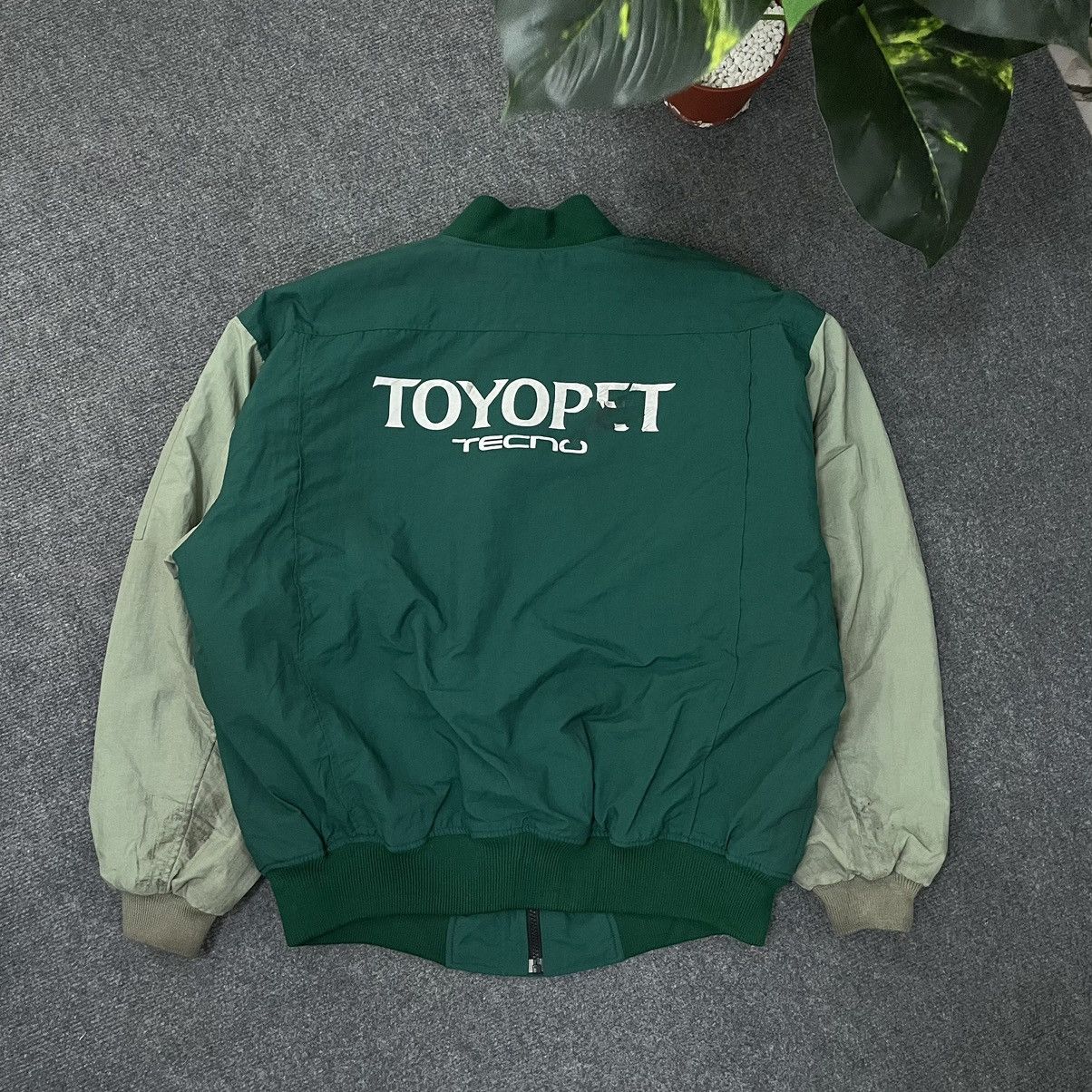 Vintage Vintage Toyota Toyopet Tecno Varsity Jacket Size US XL / EU 56 / 4 - 1 Thumbnail