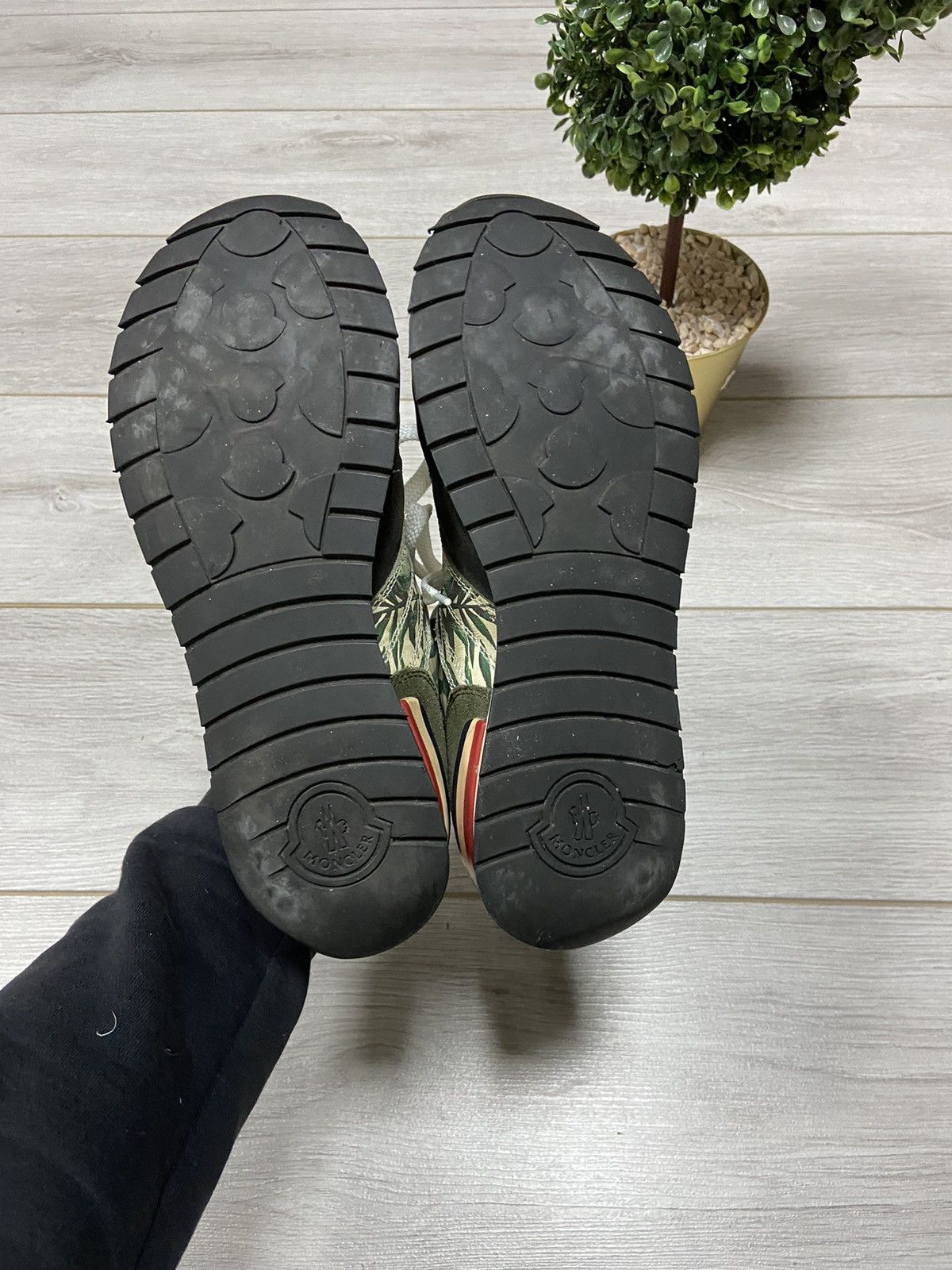 Moncler Moncler 🇫🇷 palm sneakers suede Size US 7.5 / EU 40-41 - 7 Thumbnail