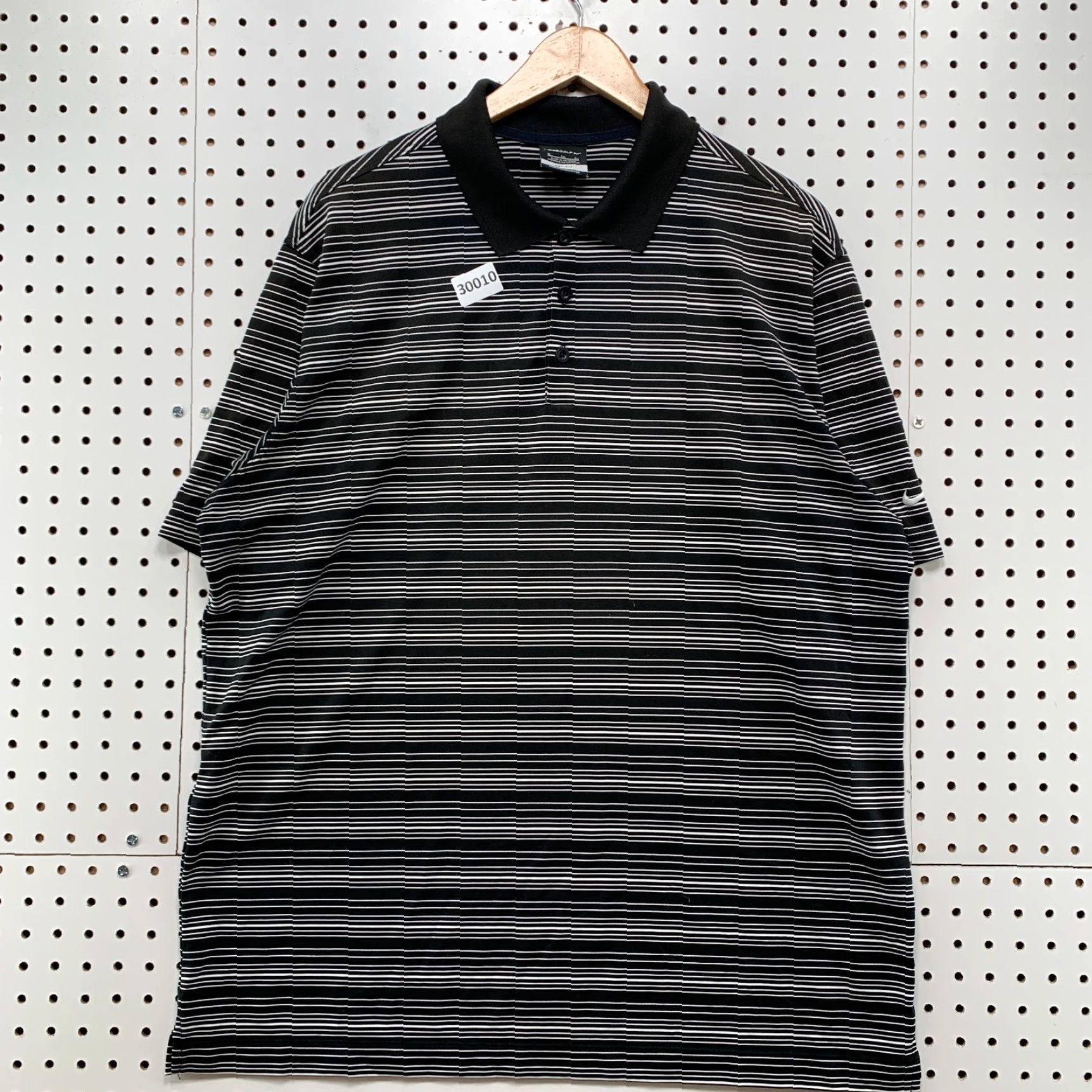 Nike VINTAGE Nike Golf Polo Shirt Mens XL Black Gray Striped Short Sleeve Nike Dri-Fit 24.5x30 Mens Shirts Polo Golf Size US XL / EU 56 / 4 - 2 Thumbnail