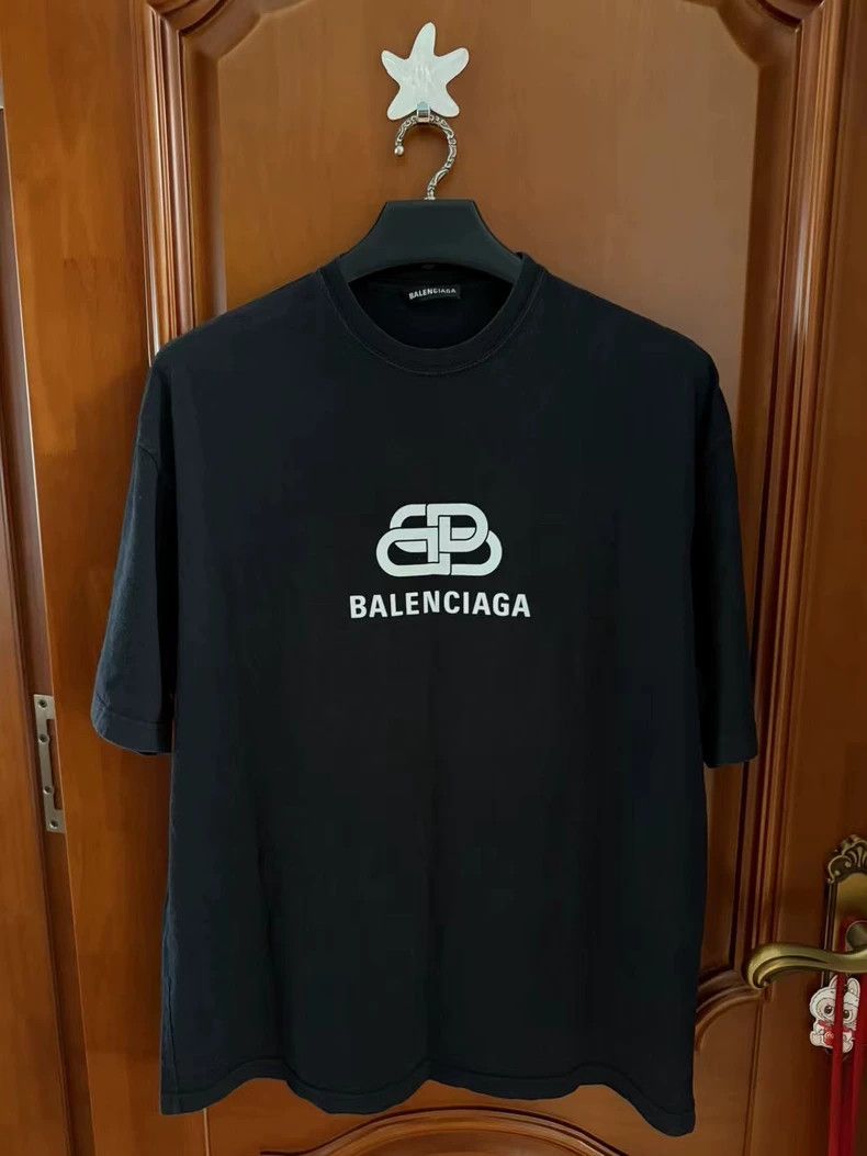 Balenciaga Balenciaga Lock Short Sleeve Size US M / EU 48-50 / 2 - 1 Thumbnail