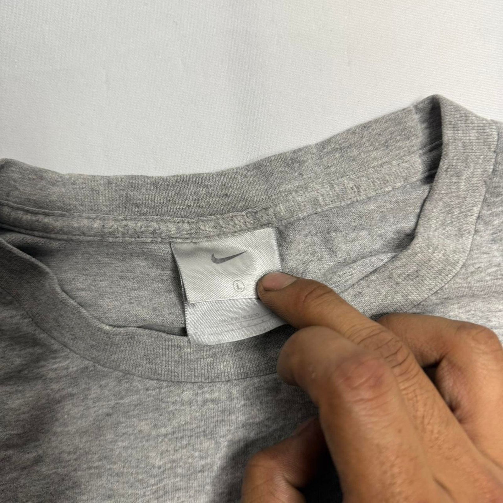 Nike Vintage Nike Grey Logo Tee Size Large Size US L / EU 52-54 / 3 - 2 Thumbnail