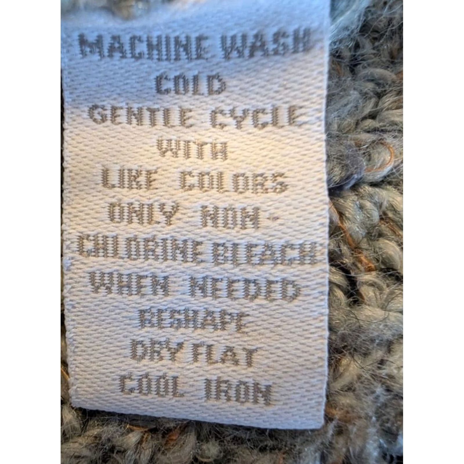 Charter Club VINTAGE Charter Club Wool Blend Sweater Vest Women's Large Beige Sleeveless Button Closure EUC Size L / US 10 / IT 46 - 6 Thumbnail