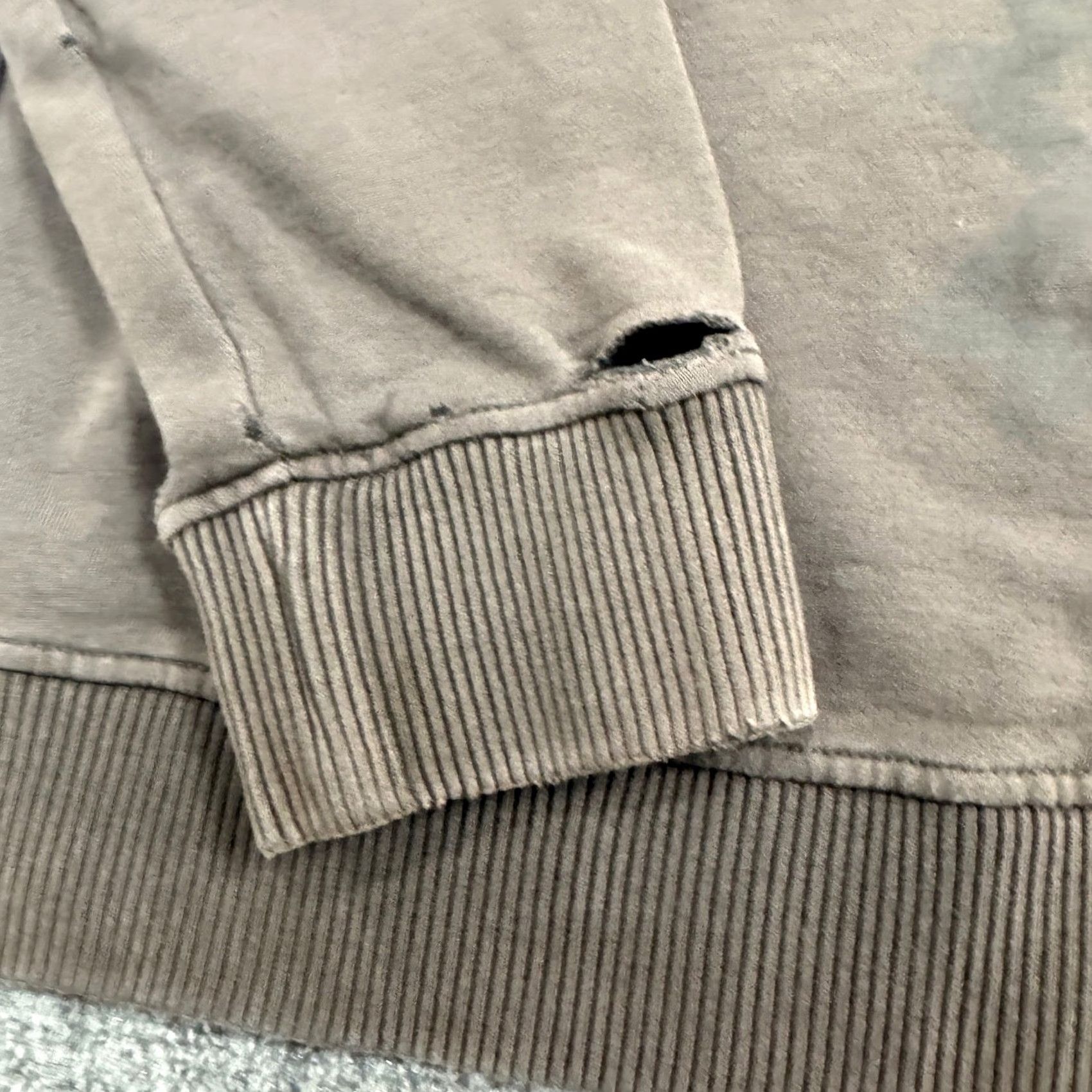 Vintage Mass Exodus Sweatshirt Men XL Cotton Blend Faded Distressed Gray Pullover Y2K Stained Vintage? Size US XL / EU 56 / 4 - 6 Thumbnail