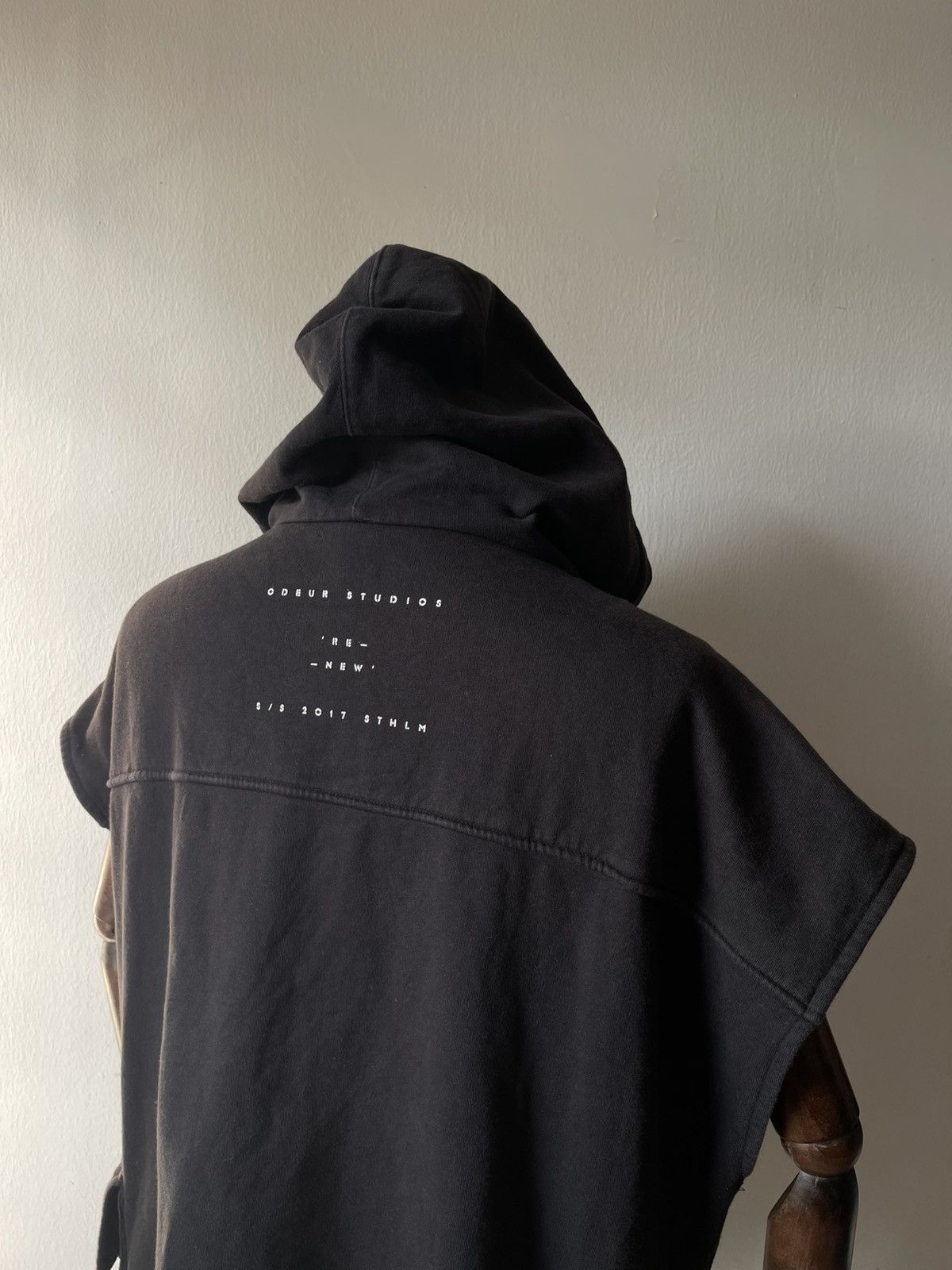 Concepts d'Odeur S/S2017 Odeur Studios Zipper Sleeveless Hoodie C2 Size US XL / EU 56 / 4 - 8 Thumbnail