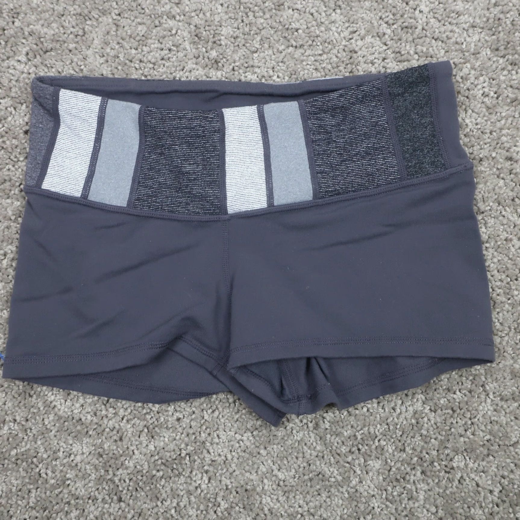 Lululemon Lululemon Shorts Womens 6 Running Workout Gray Performance Athletic Bottom Shirt? Size 28" / US 6 / IT 42 - 2 Thumbnail