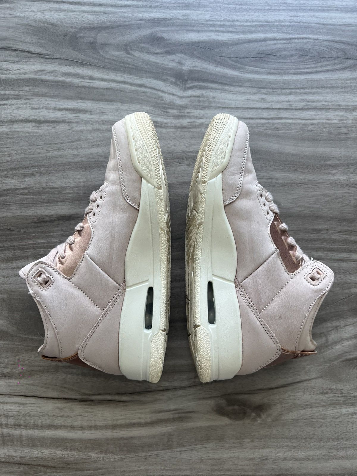 Jordan Brand Size 6 Women’s- Air Jordan 3 SE Particle Beige Size US 6 / IT 36 - 3 Thumbnail