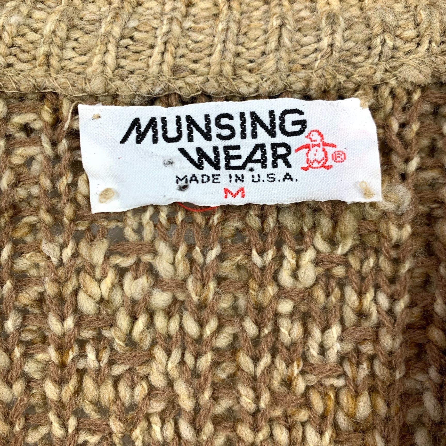 Vintage Vintage Munsingwear Chunky Knit Cardigan Mens Medium V-Neck 60s Brown Knit Grunge 1960s Classic Wool Blend Retro Size US M / EU 48-50 / 2 - 3 Thumbnail