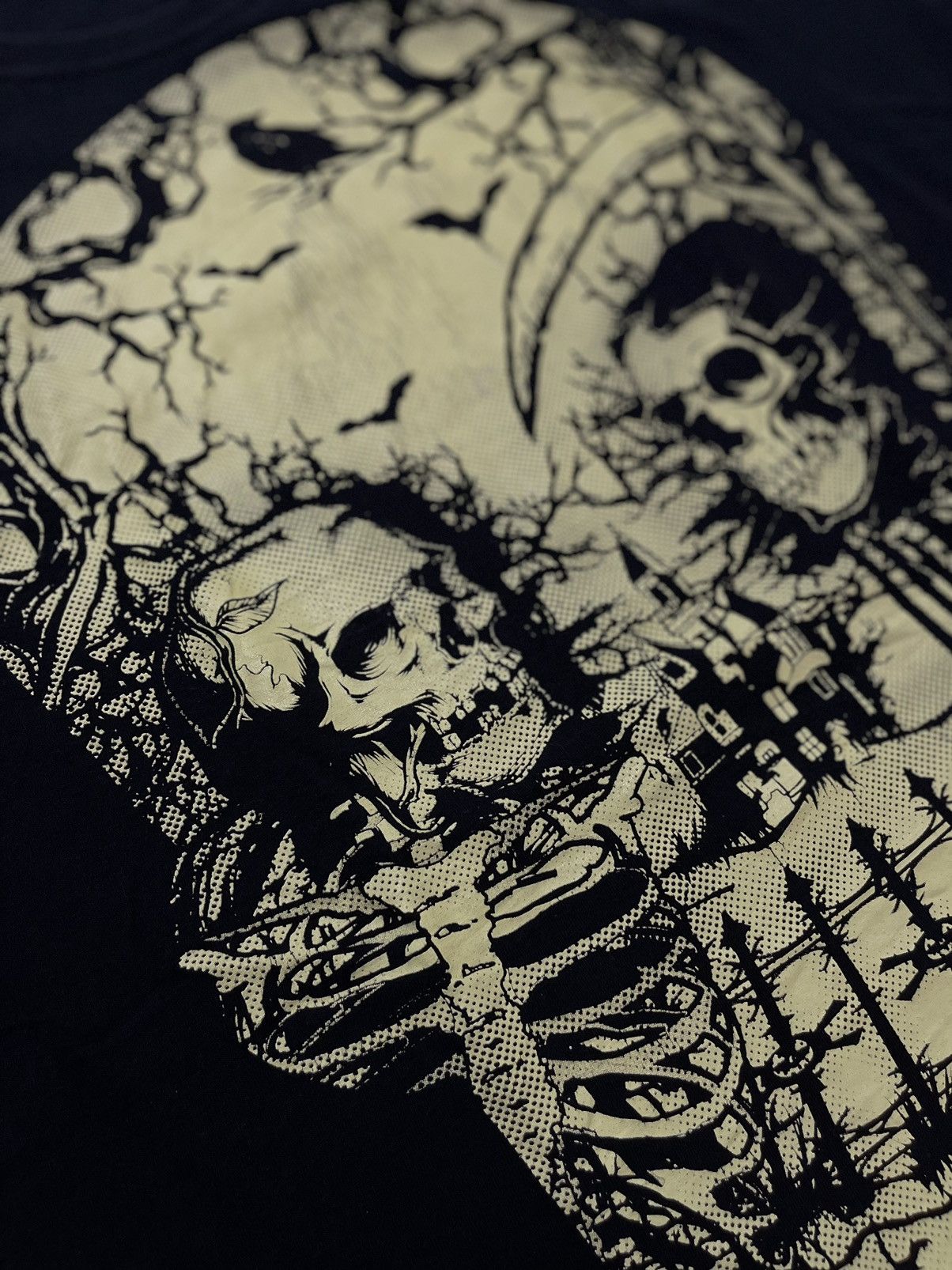 Vintage Skeleton Skulls Caribbean Big Logo Graphic Tshirt Size US L / EU 52-54 / 3 - 4 Thumbnail