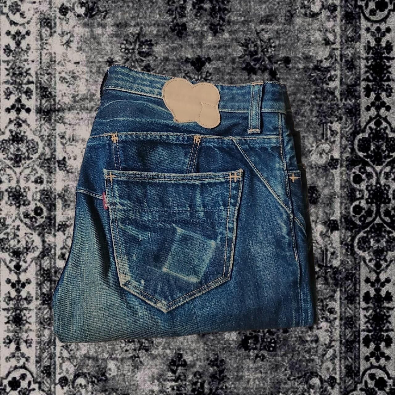 Number N Ine Birds | Grailed