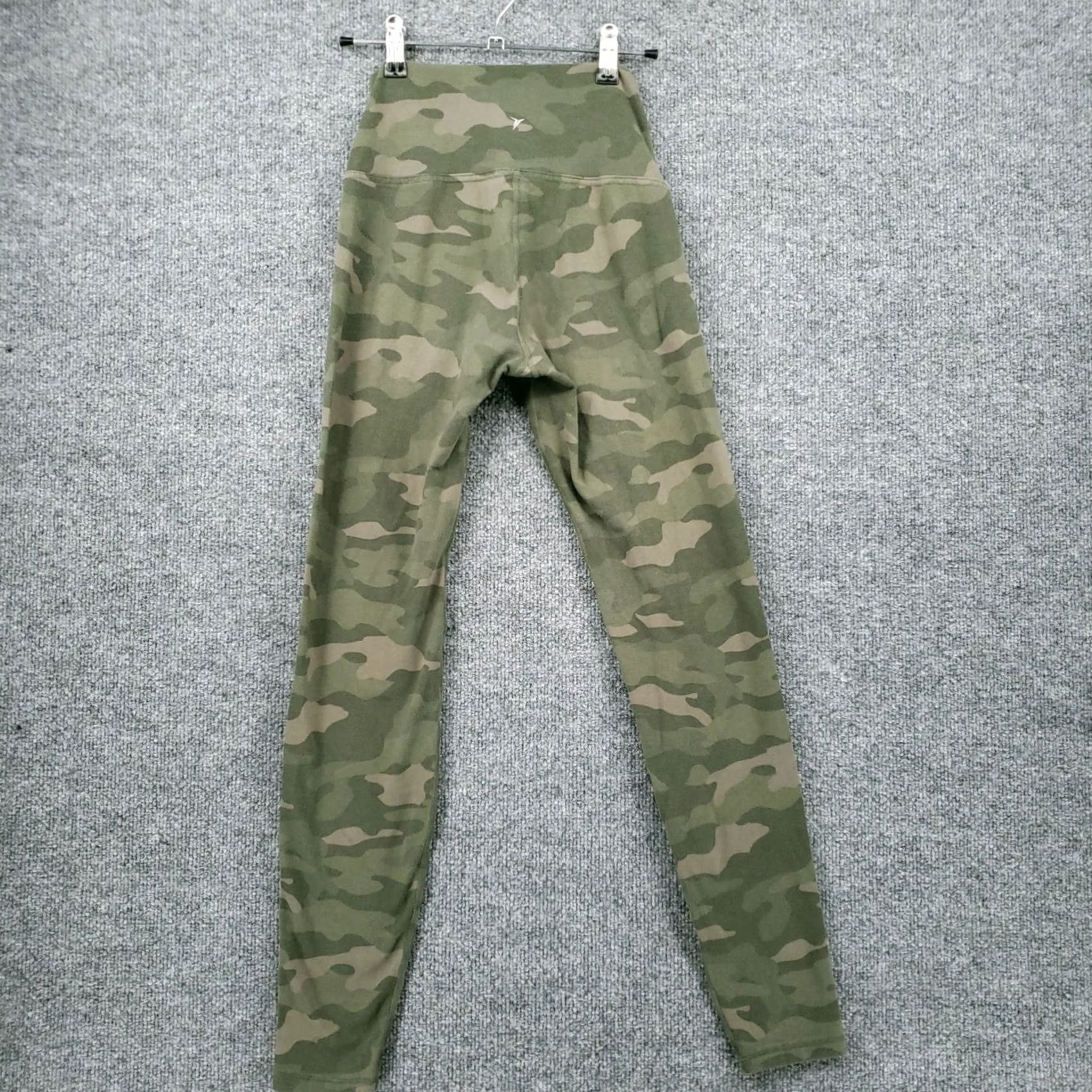 Old Navy Old Navy Legging Women 2XS Green Camouflage High Rise Go-Dry Active Size 24" / US 00 / IT 34 - 2 Thumbnail