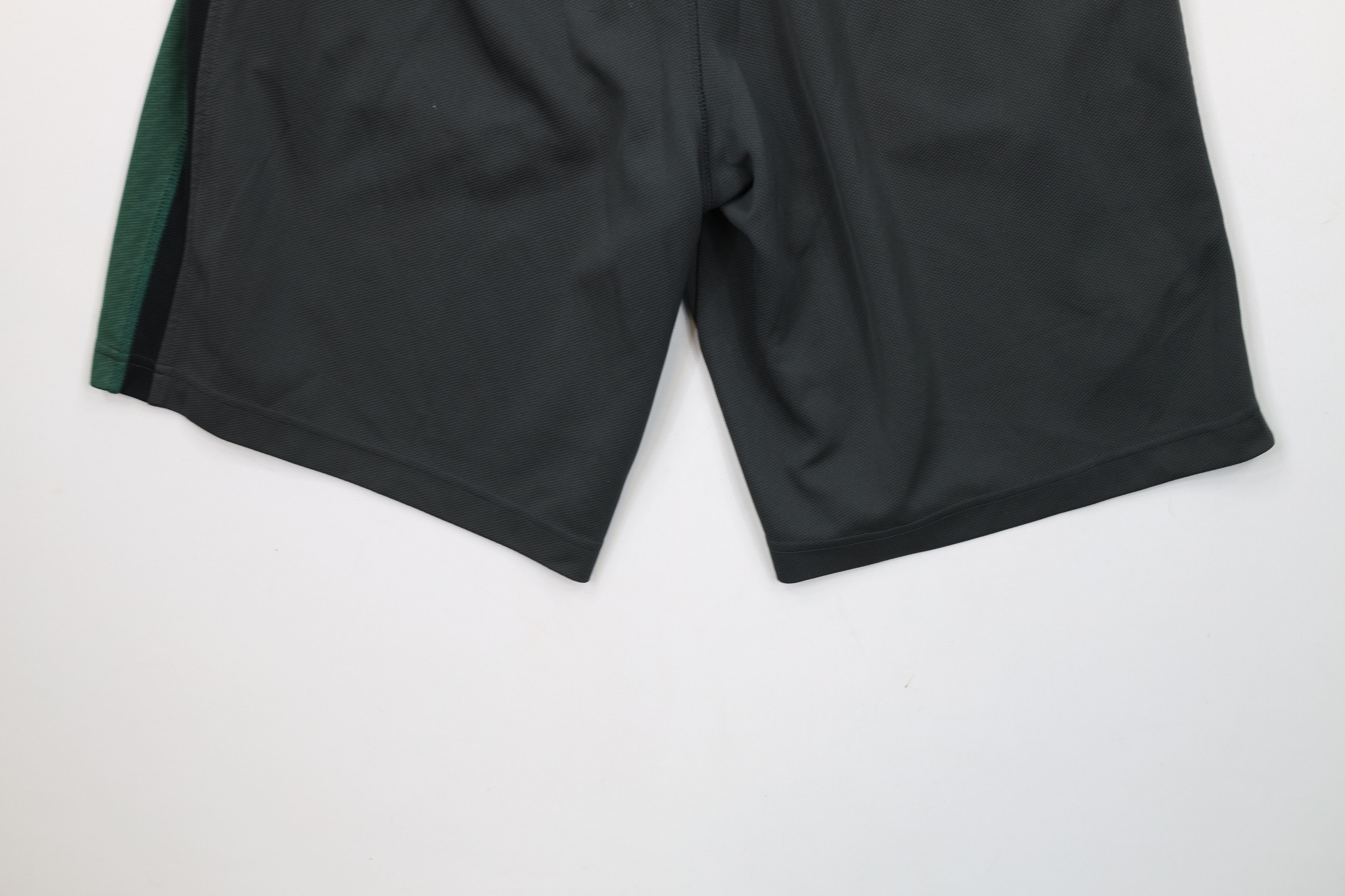 Nike × Vintage Nike University of Oregon Basketball Shorts Gray Green Size US 30 / EU 46 - 13 Thumbnail